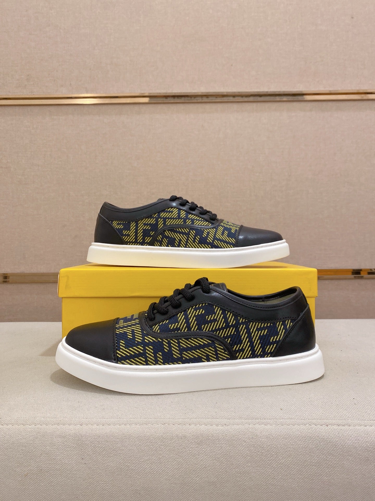 LuxluxHouse Best Quality Shoes Fendi