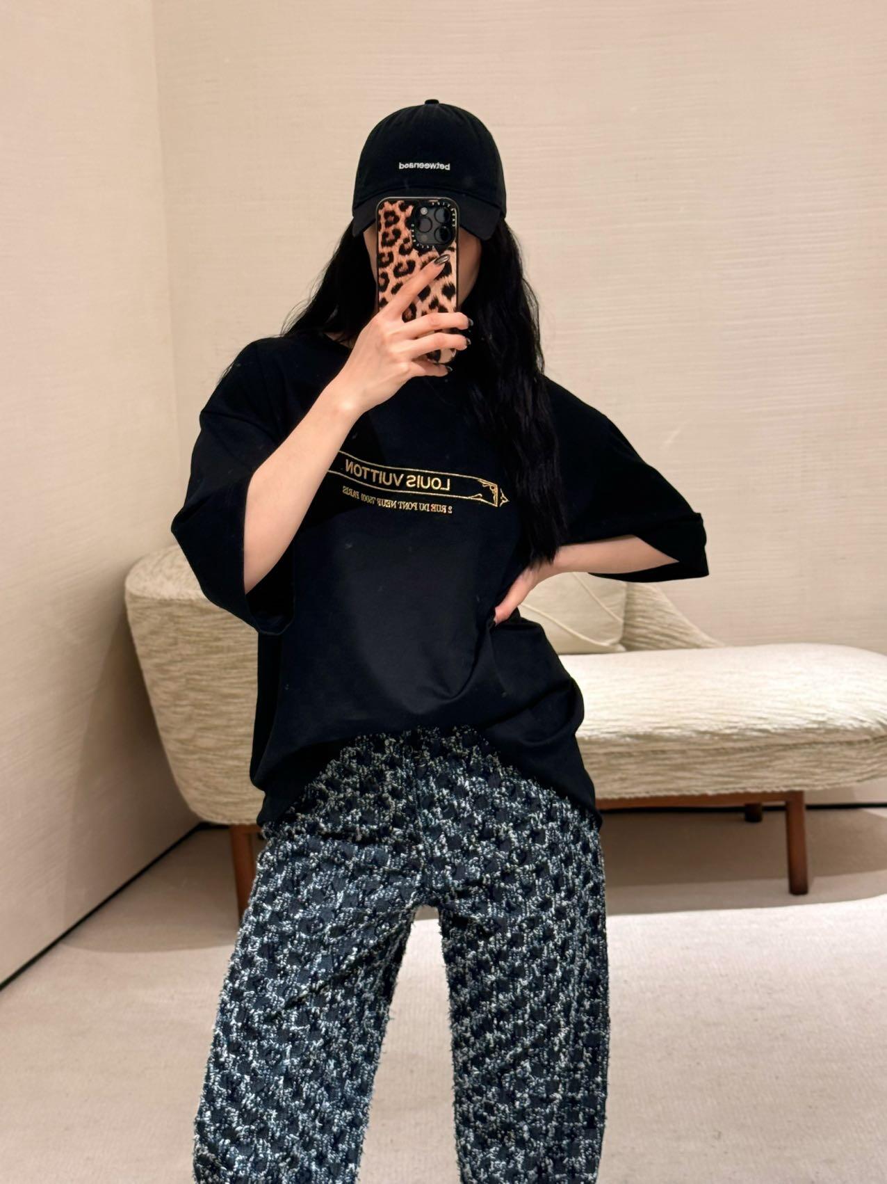 LuxluxHouse Best Quality Clothes T-shirt Louis Vuitton