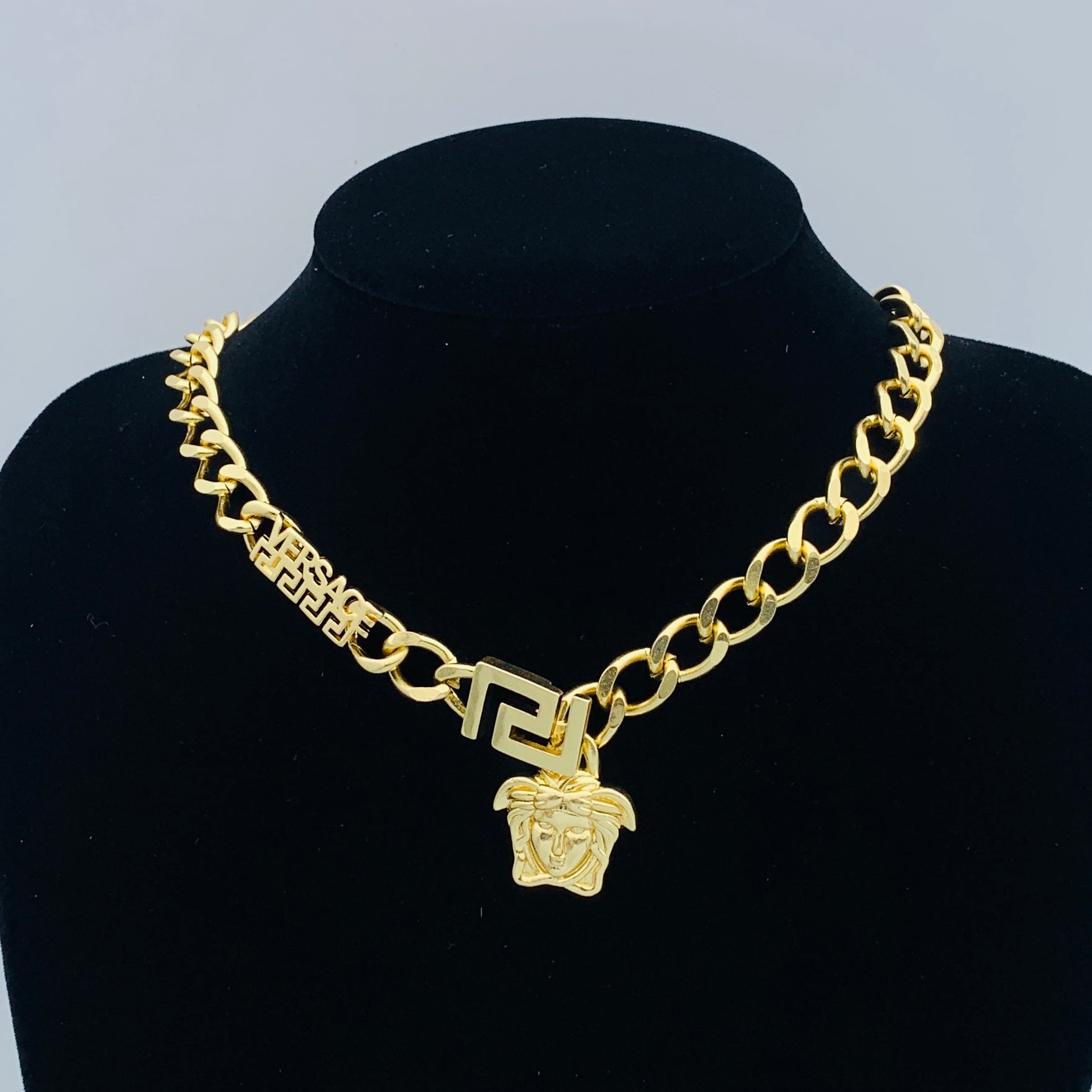 LuxluxHouse Low Price And High Quality Accessories Versace