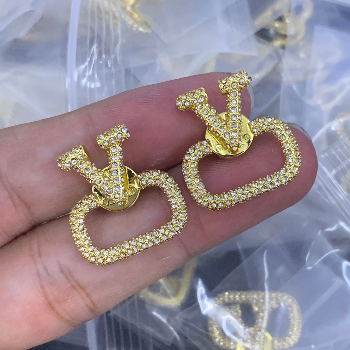 LuxluxHouse Low Price And High Quality Accessories Valentino