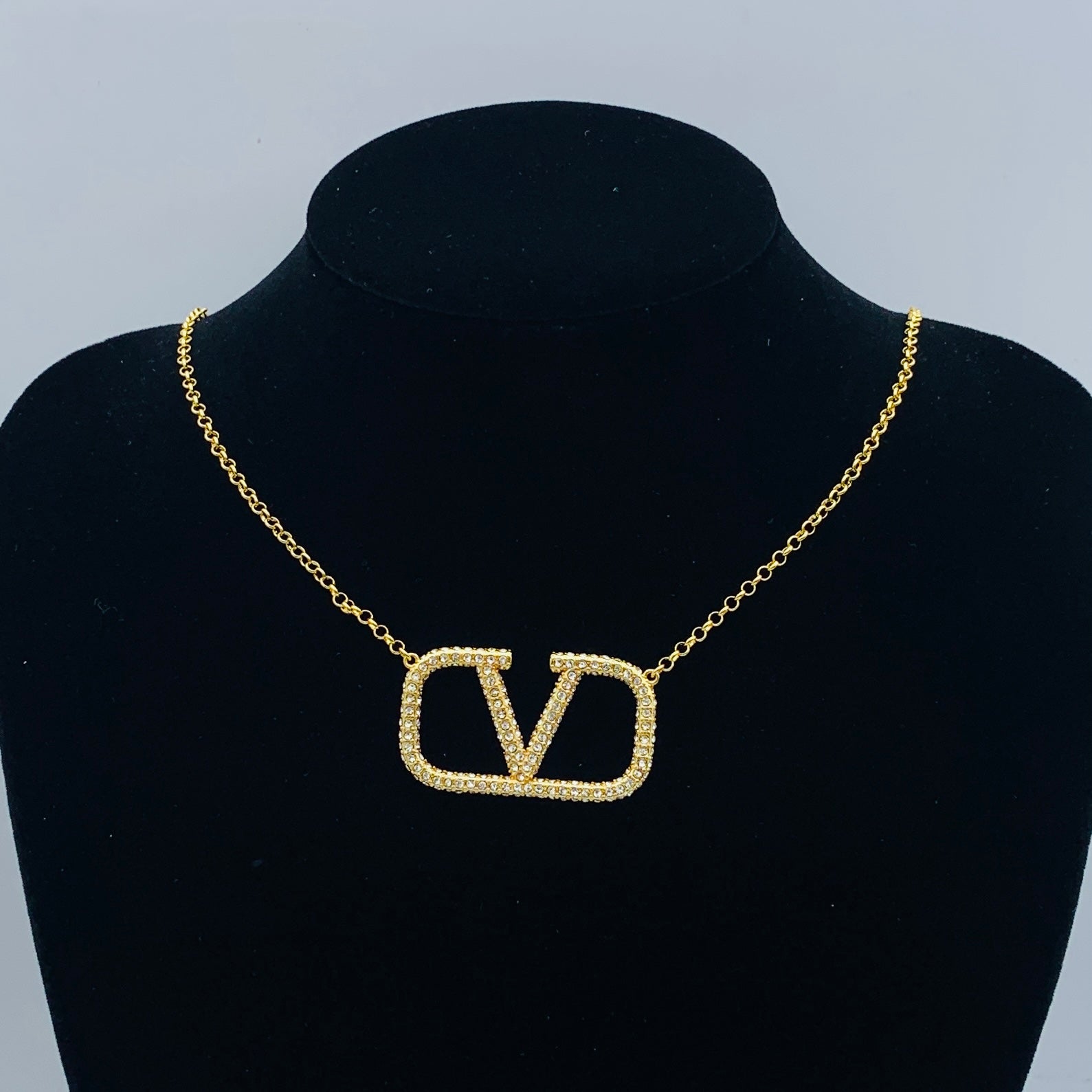 LuxluxHouse Low Price And High Quality Accessories Valentino