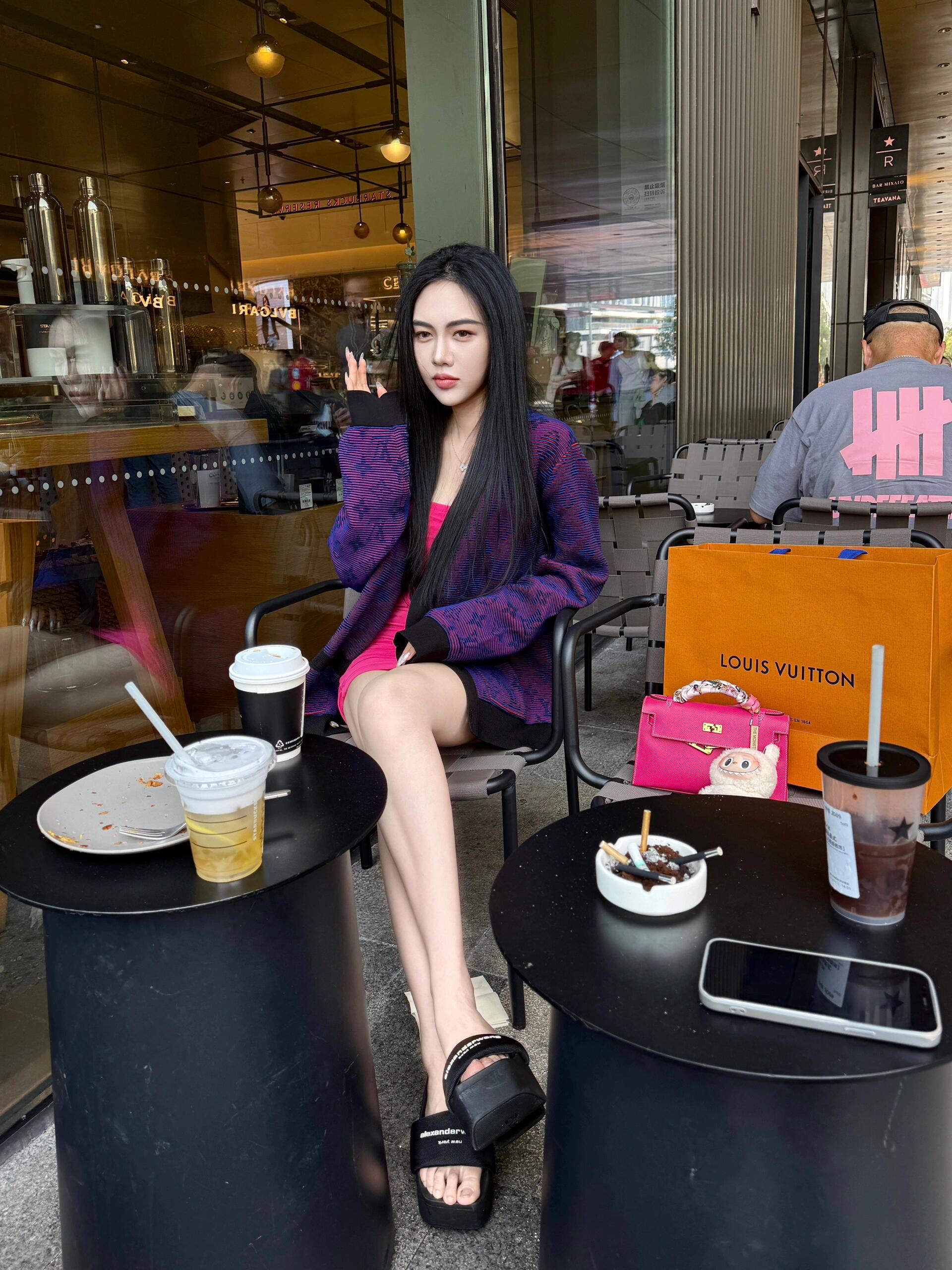 LuxluxHouse Best Quality Clothes Hoodie & Sweater Louis Vuitton