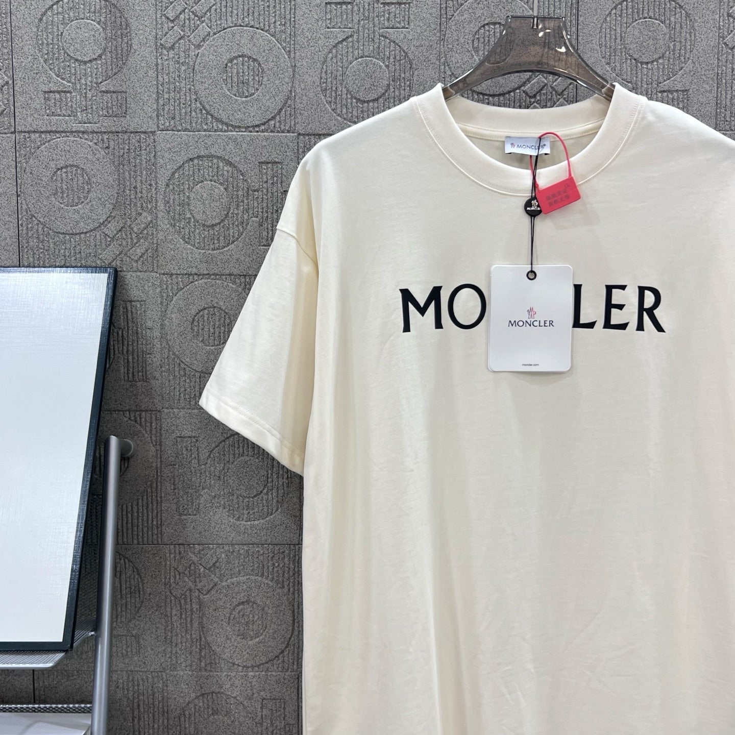 LuxluxHouse Best Quality Clothes T-shirt Moncler