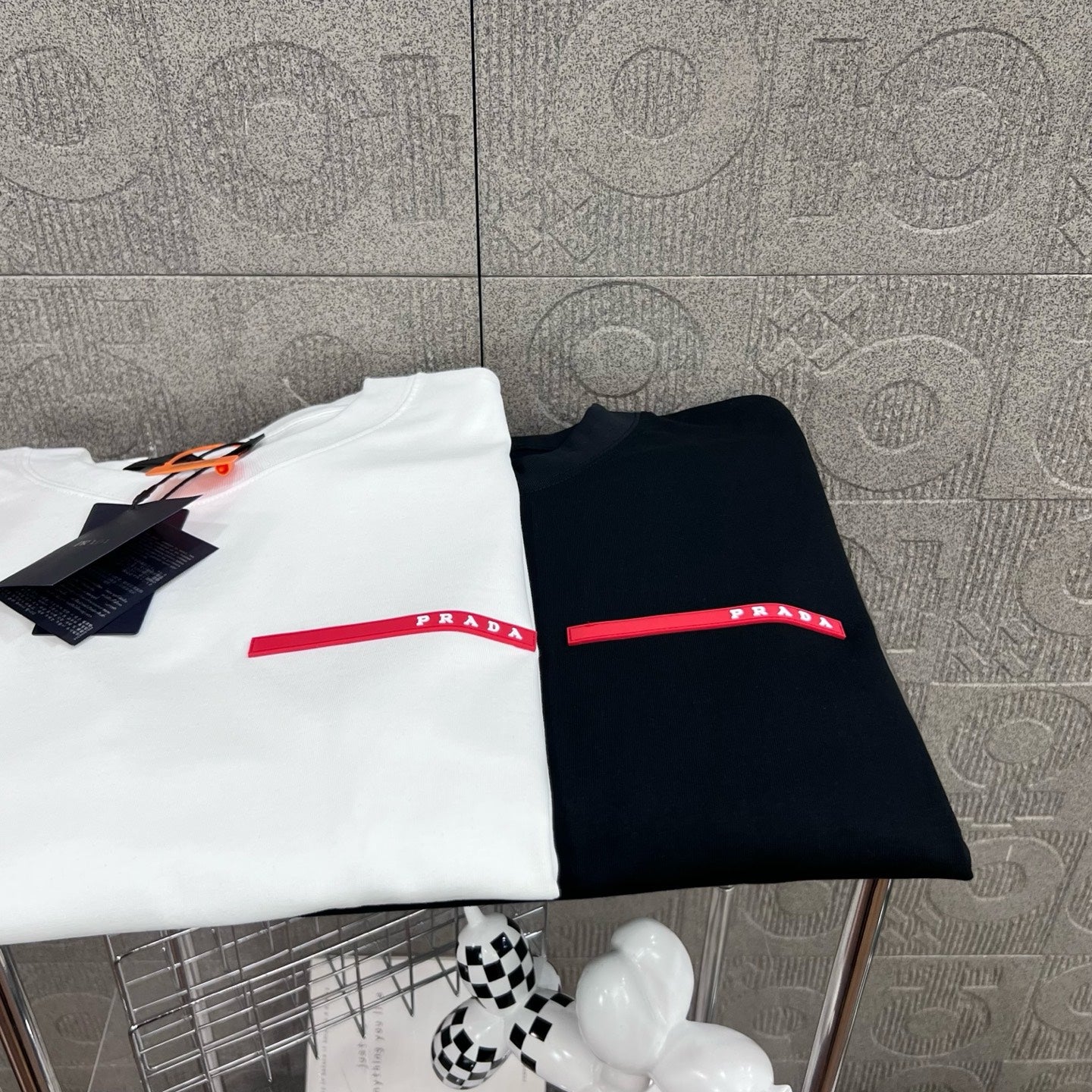 LuxluxHouse Best Quality Clothes T-shirt Prada