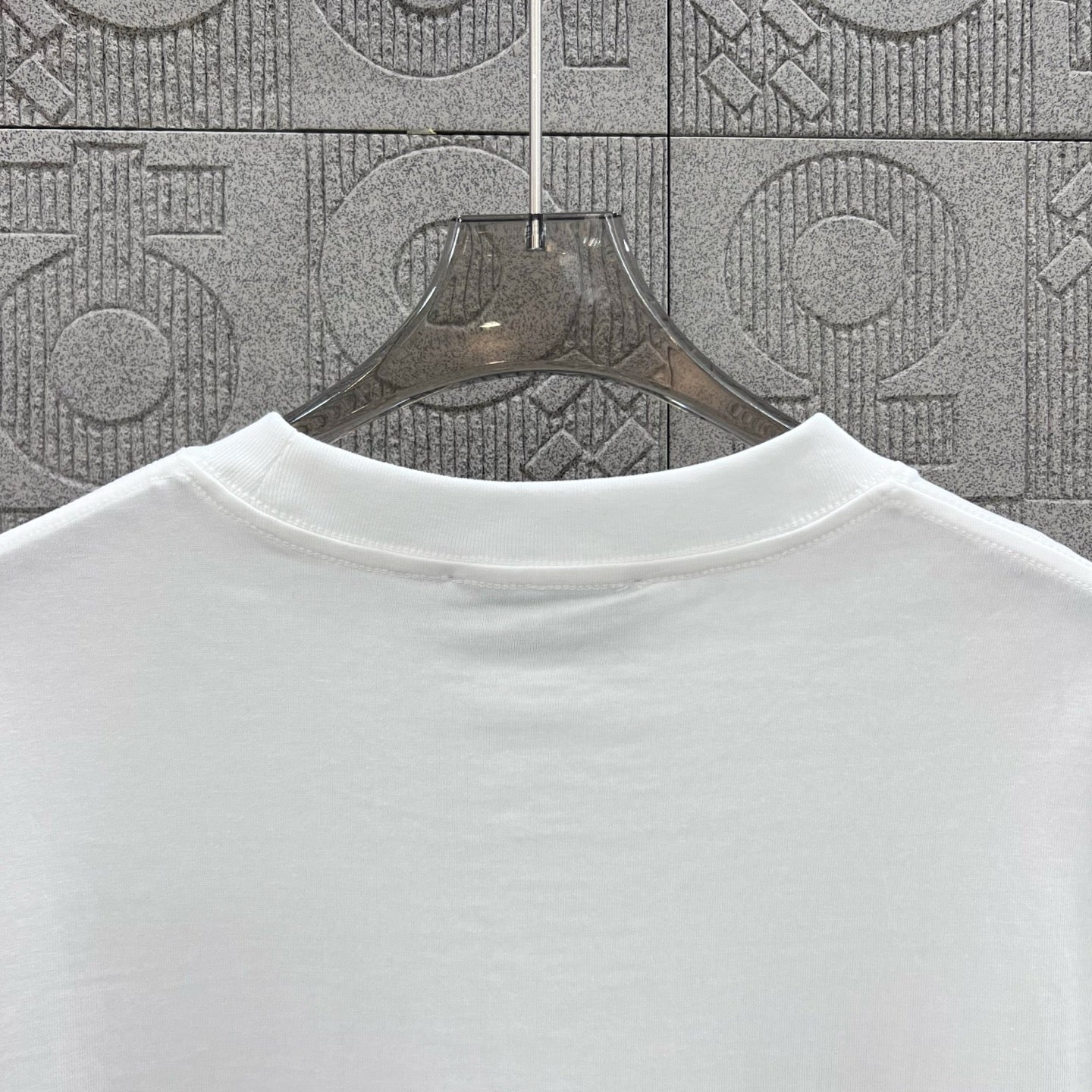 LuxluxHouse Best Quality Clothes T-shirt Prada