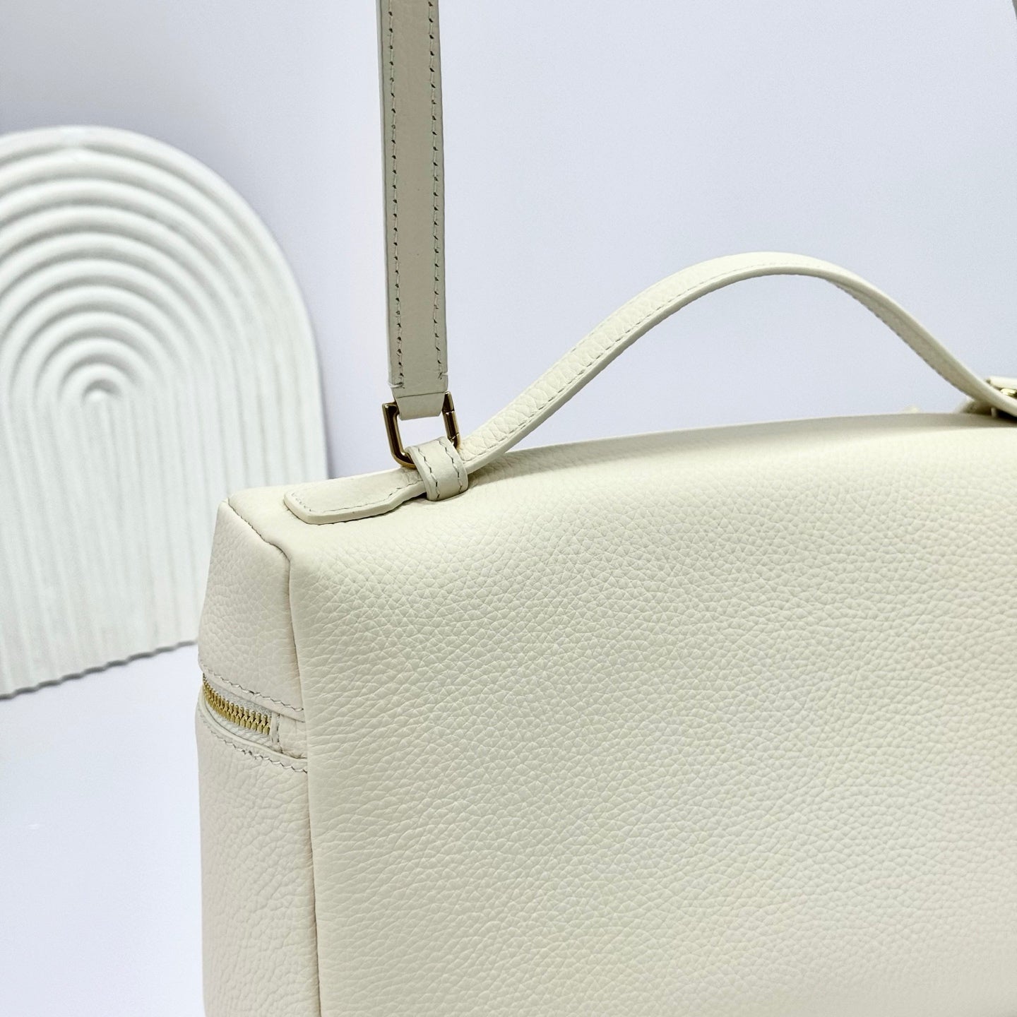 LuxluxHouse Best Quality Bags Loro Piana Women