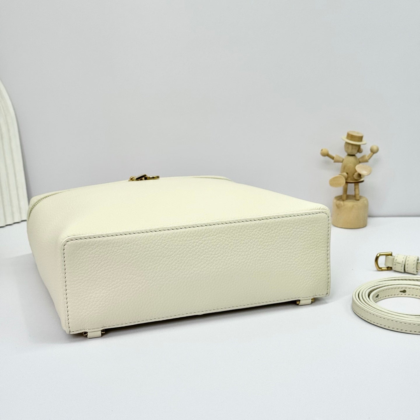 LuxluxHouse Best Quality Bags Loro Piana Women