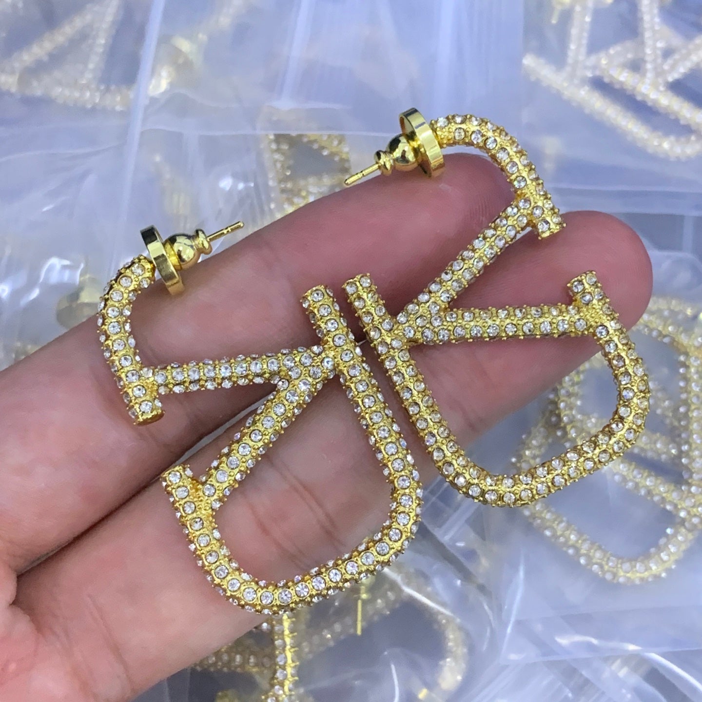 LuxluxHouse Low Price And High Quality Accessories Valentino