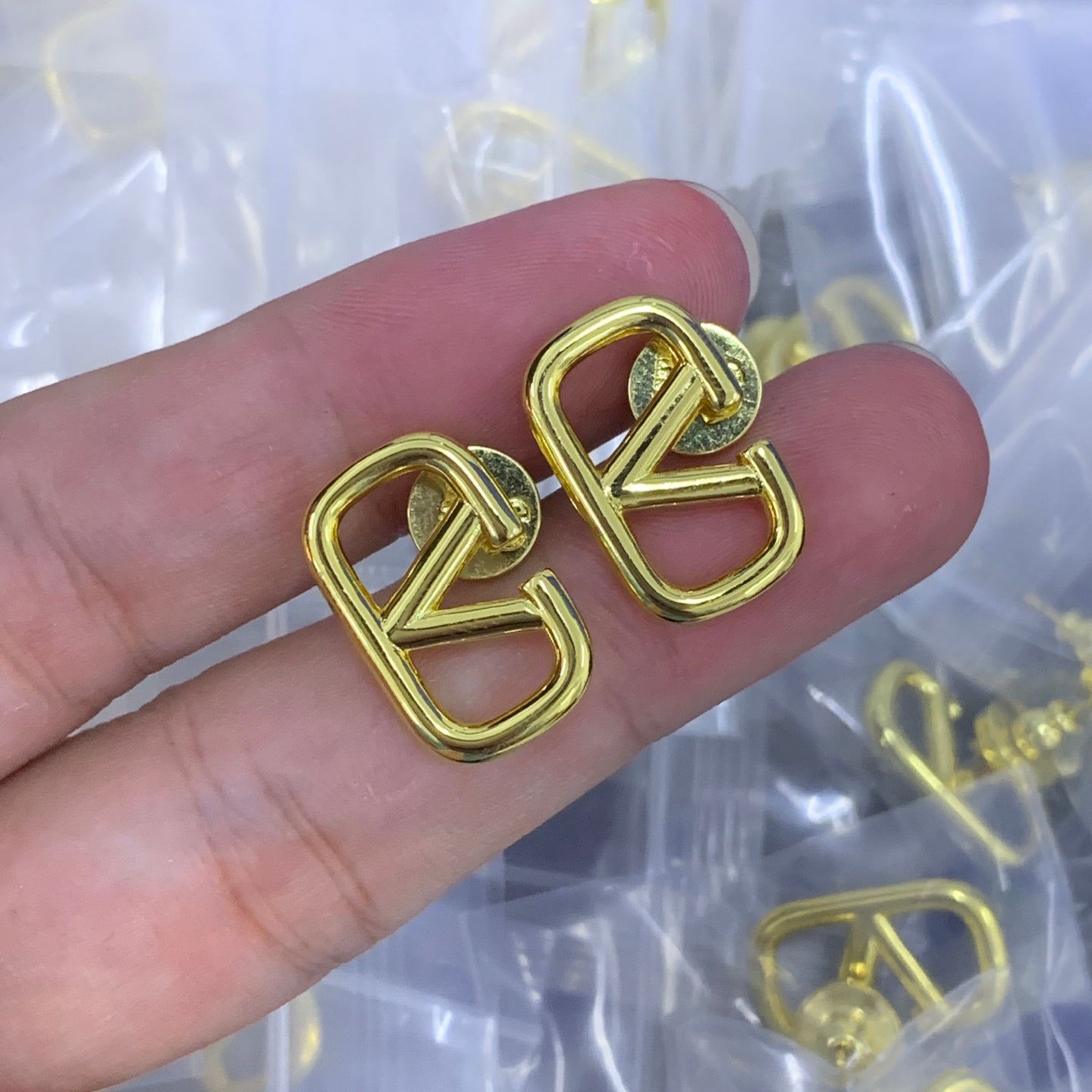 LuxluxHouse Low Price And High Quality Accessories Valentino