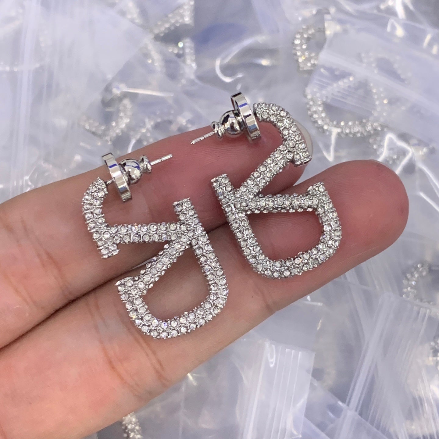 LuxluxHouse Low Price And High Quality Accessories Valentino