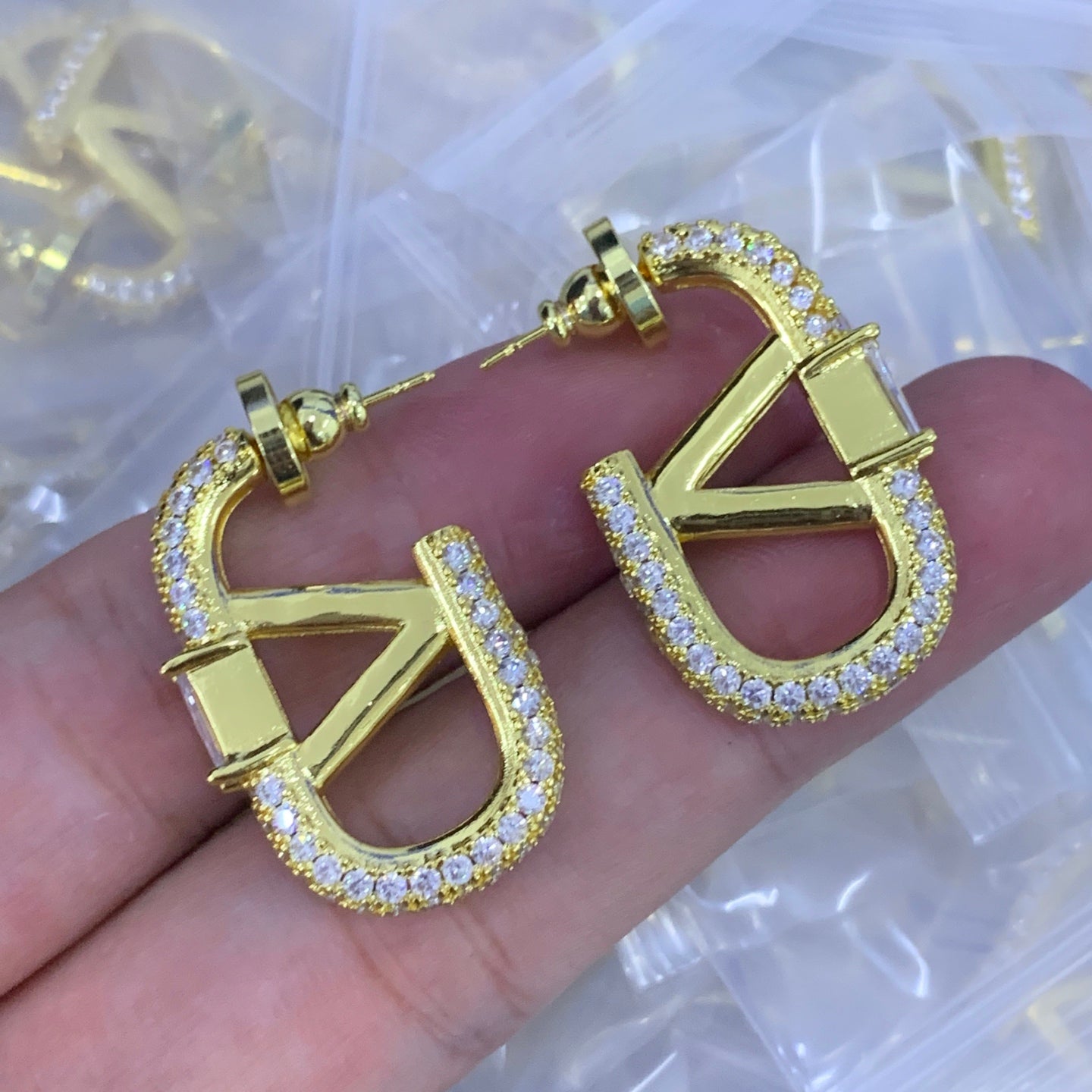 LuxluxHouse Low Price And High Quality Accessories Valentino