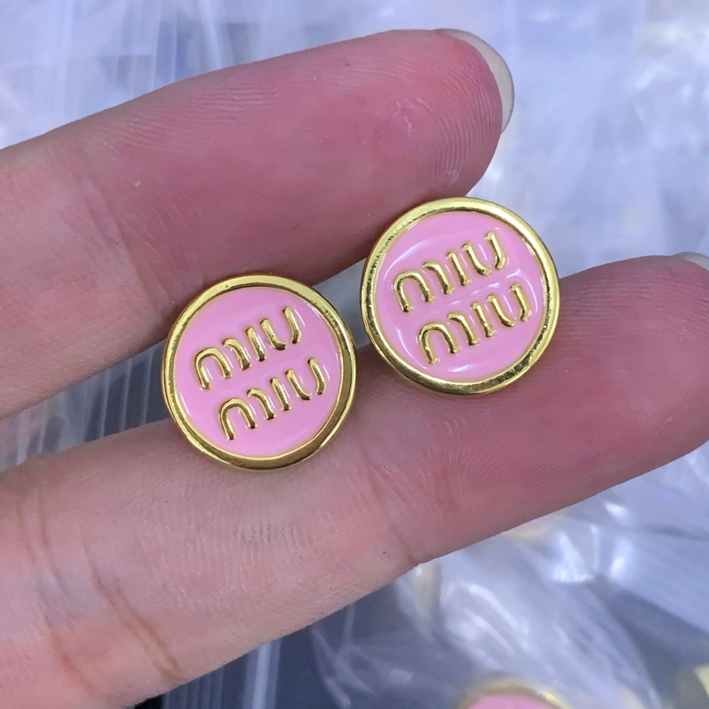 LuxluxHouse Low Price And High Quality Accessories Miu Miu