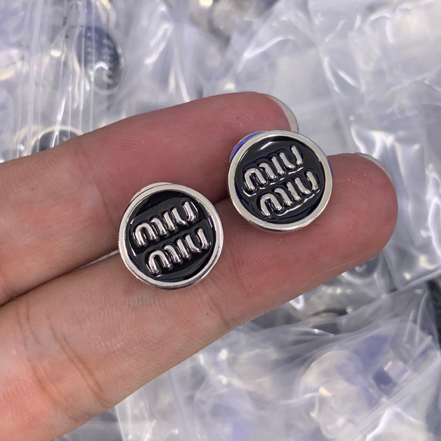 LuxluxHouse Low Price And High Quality Accessories Miu Miu