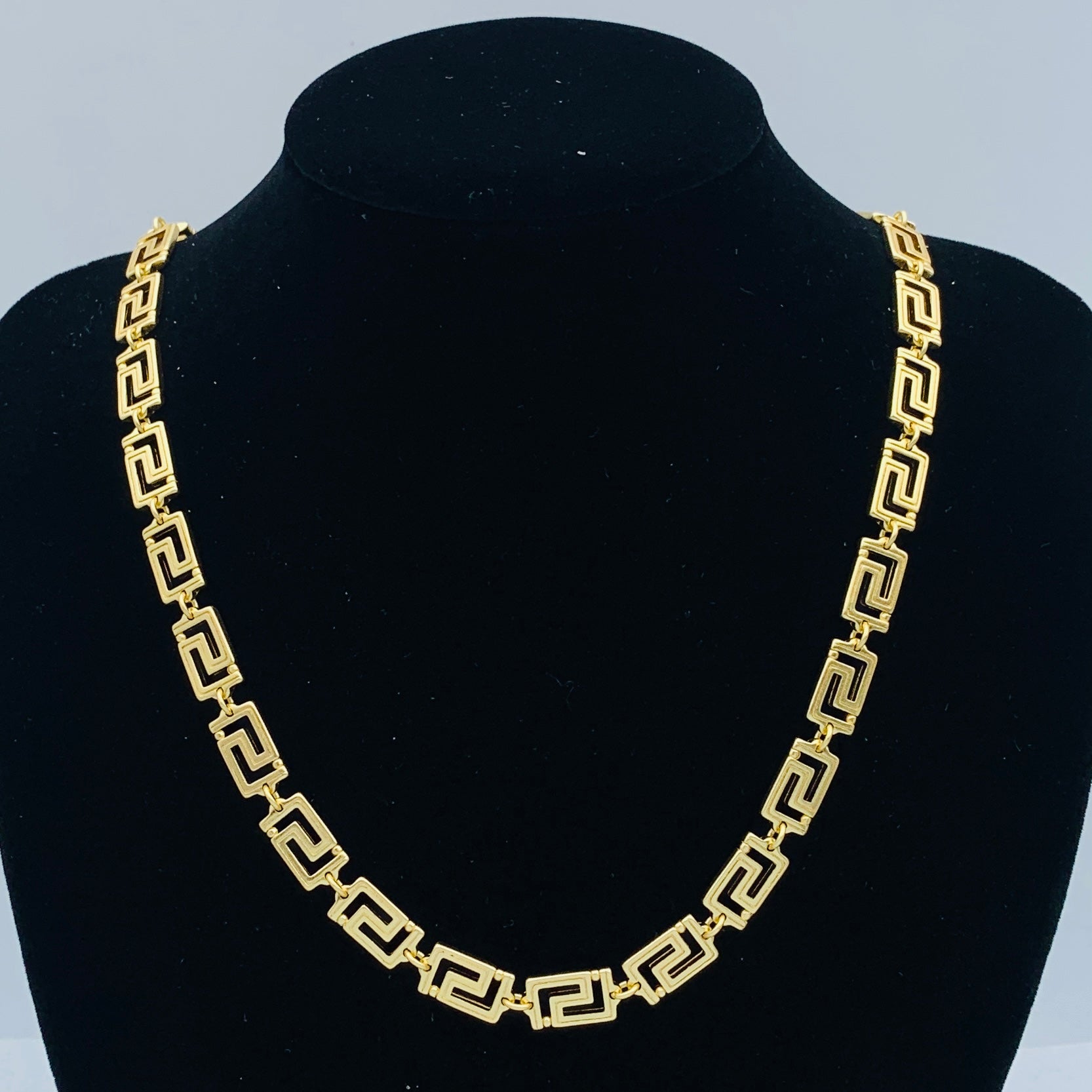 LuxluxHouse Low Price And High Quality Accessories Versace