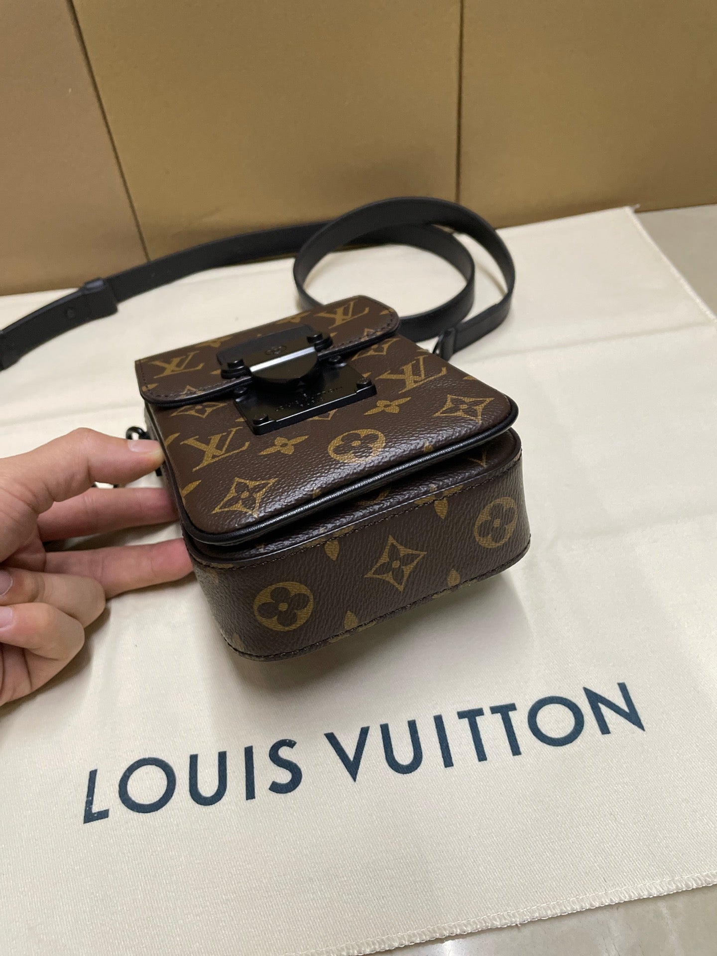 LuxluxHouse Best Quality Bags Louis Vuitton Men