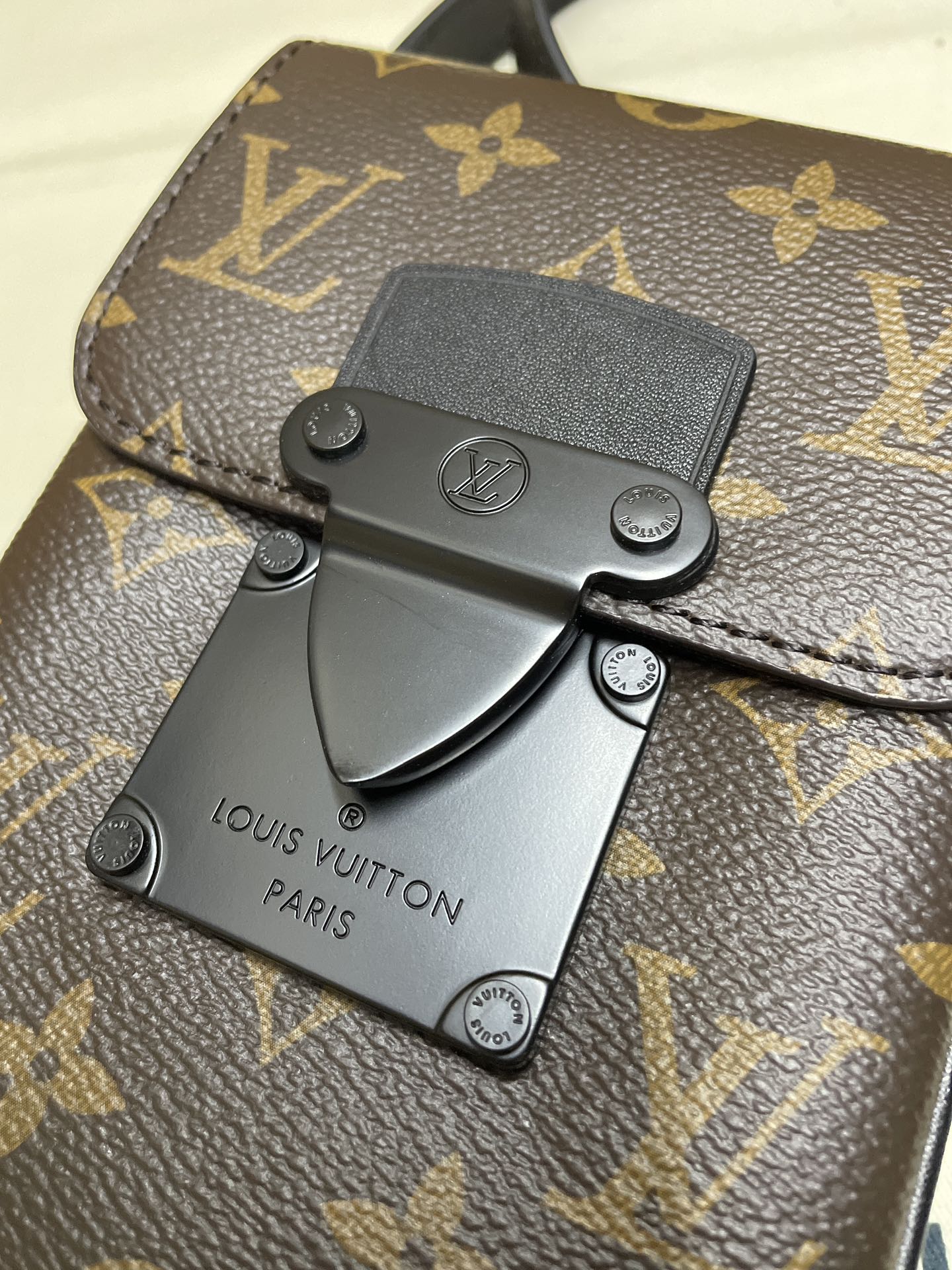 LuxluxHouse Best Quality Bags Louis Vuitton Men