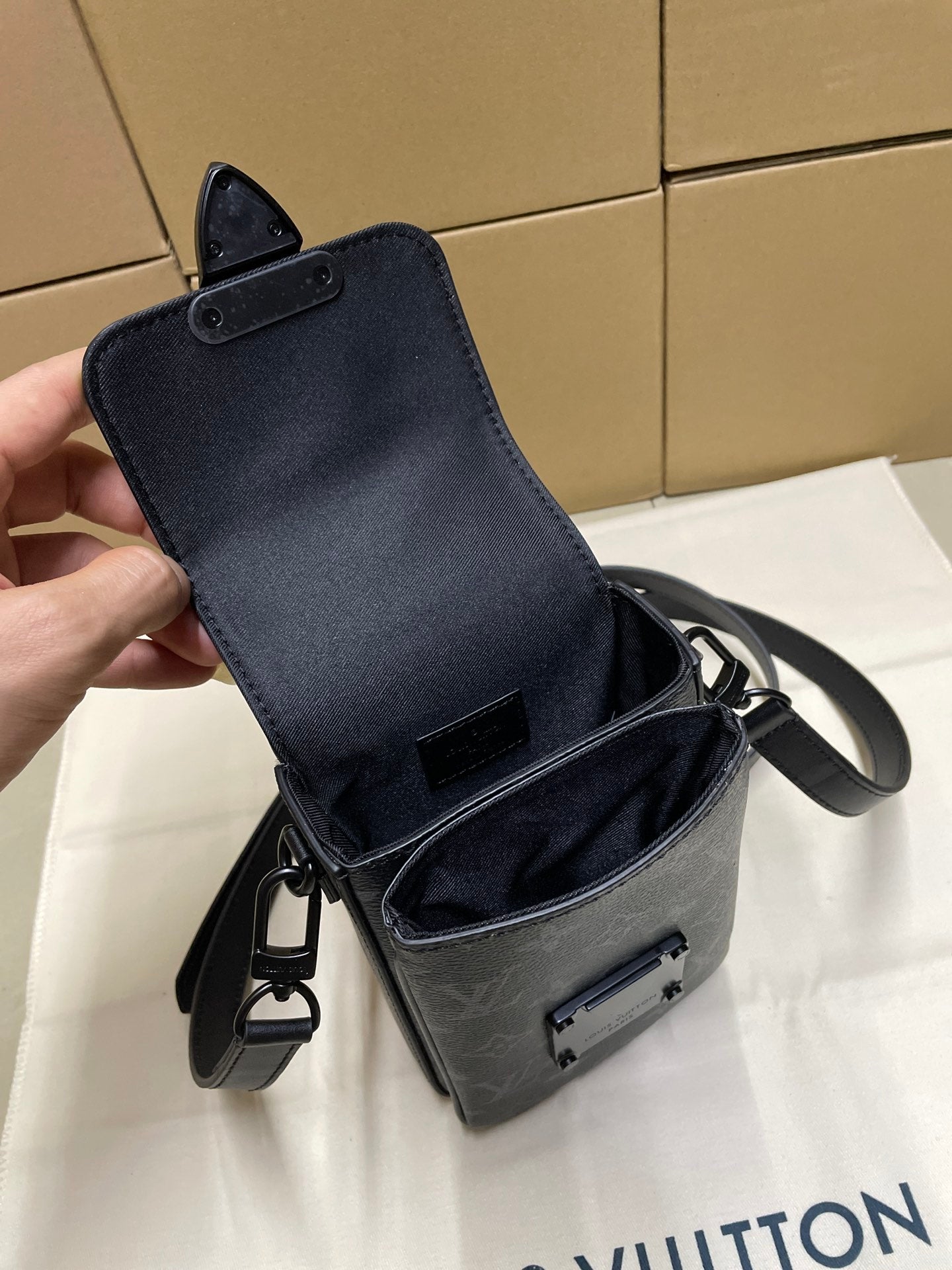 LuxluxHouse Best Quality Bags Louis Vuitton Men