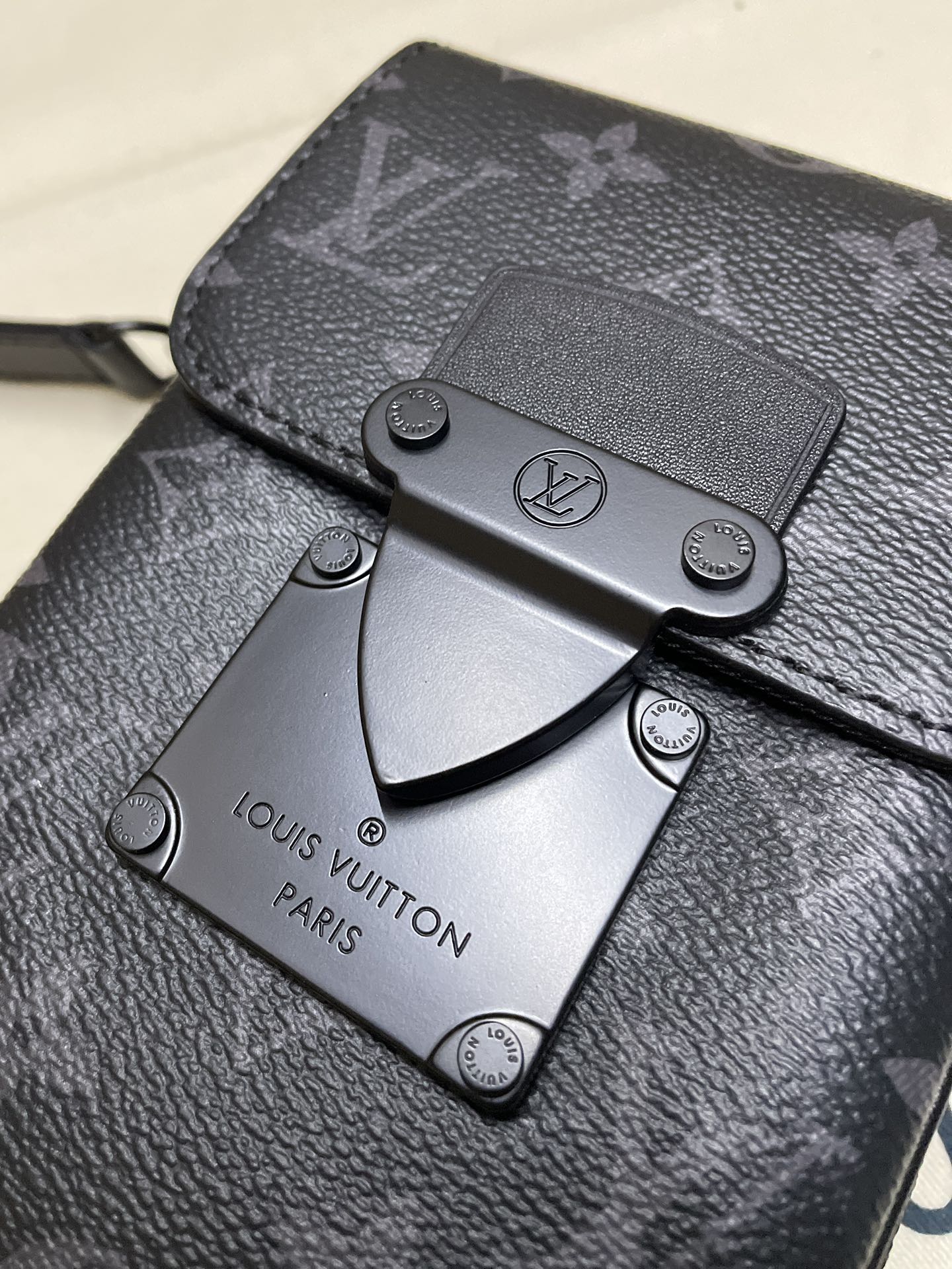 LuxluxHouse Best Quality Bags Louis Vuitton Men