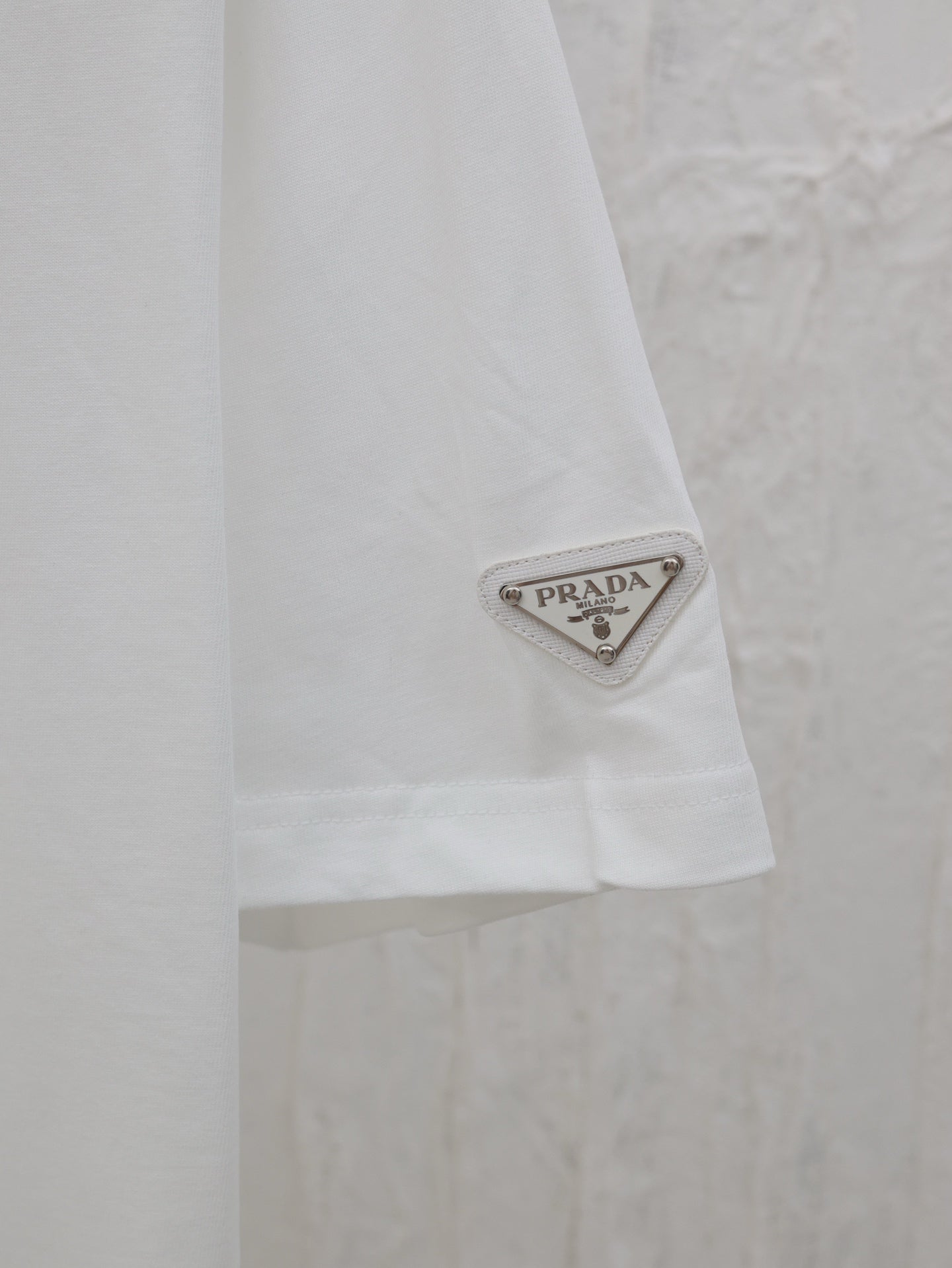 LuxluxHouse Best Quality Clothes T-shirt Prada