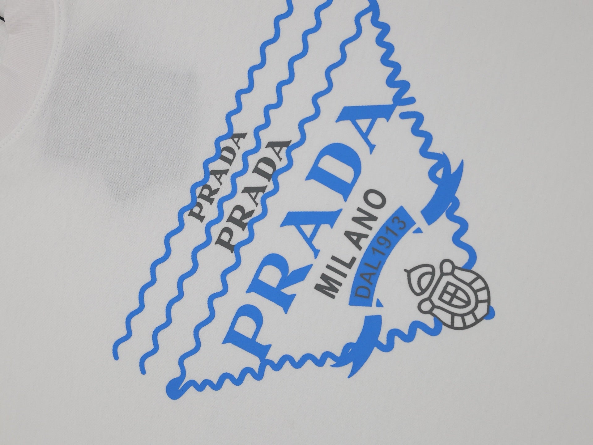 LuxluxHouse Best Quality Clothes T-shirt Prada