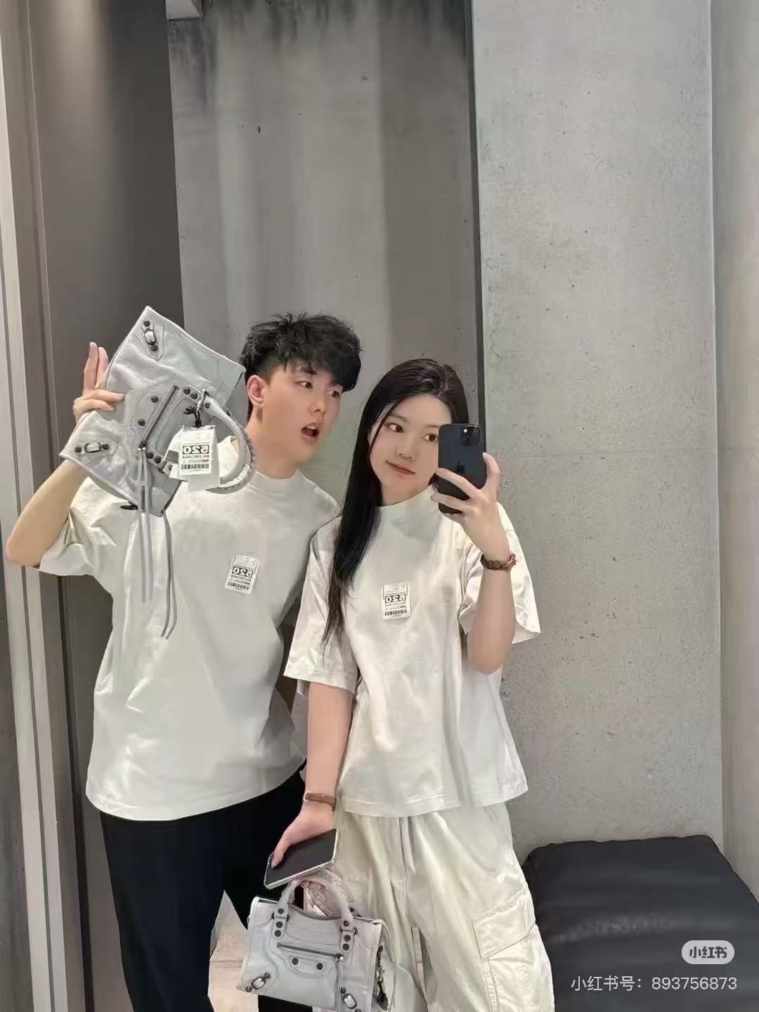 LuxluxHouse Best Quality Clothes Balenciaga T-shirt