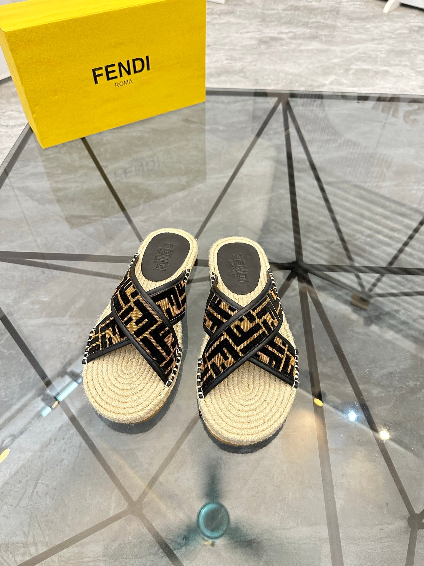 LuxluxHouse Best Quality Sandals Fendi