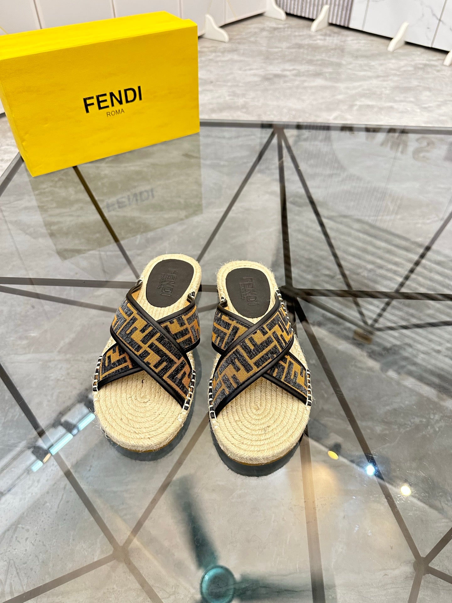 LuxluxHouse Best Quality Sandals Fendi