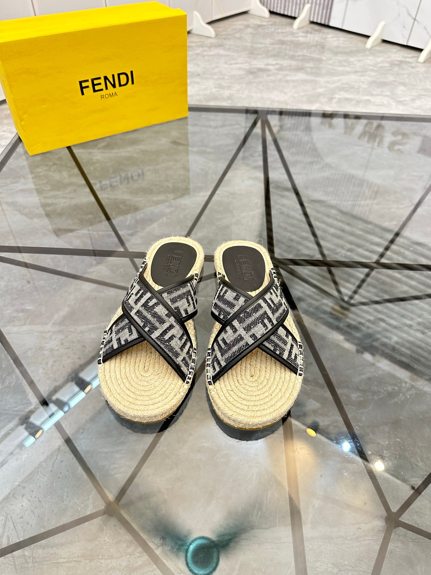LuxluxHouse Best Quality Sandals Fendi