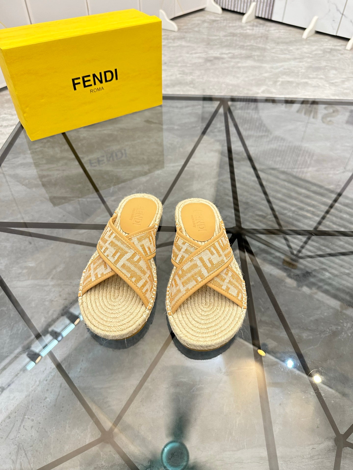 LuxluxHouse Best Quality Sandals Fendi