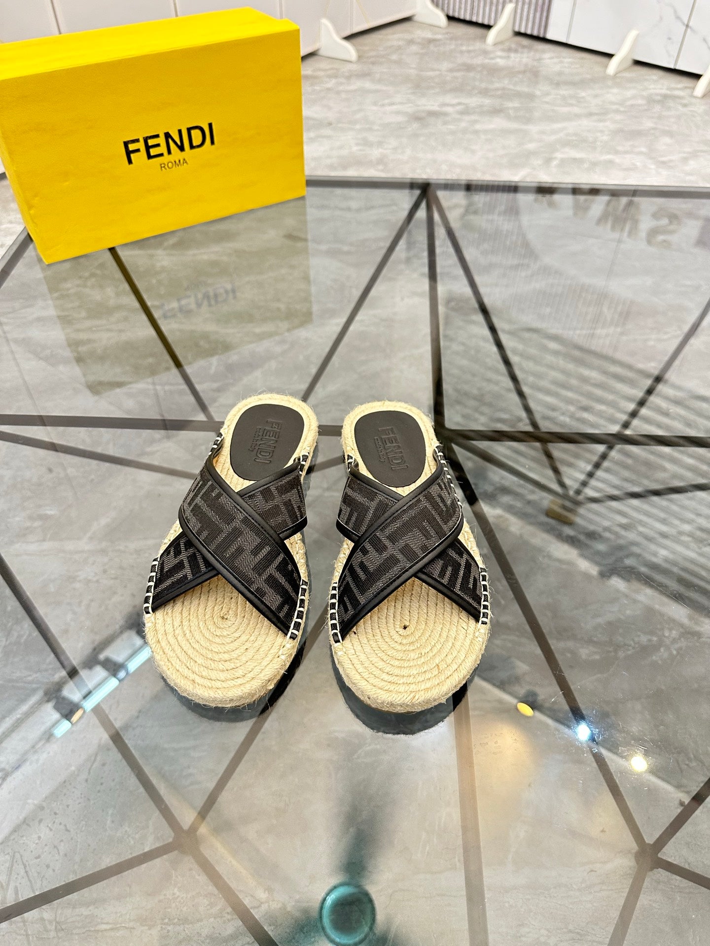 LuxluxHouse Best Quality Sandals Fendi