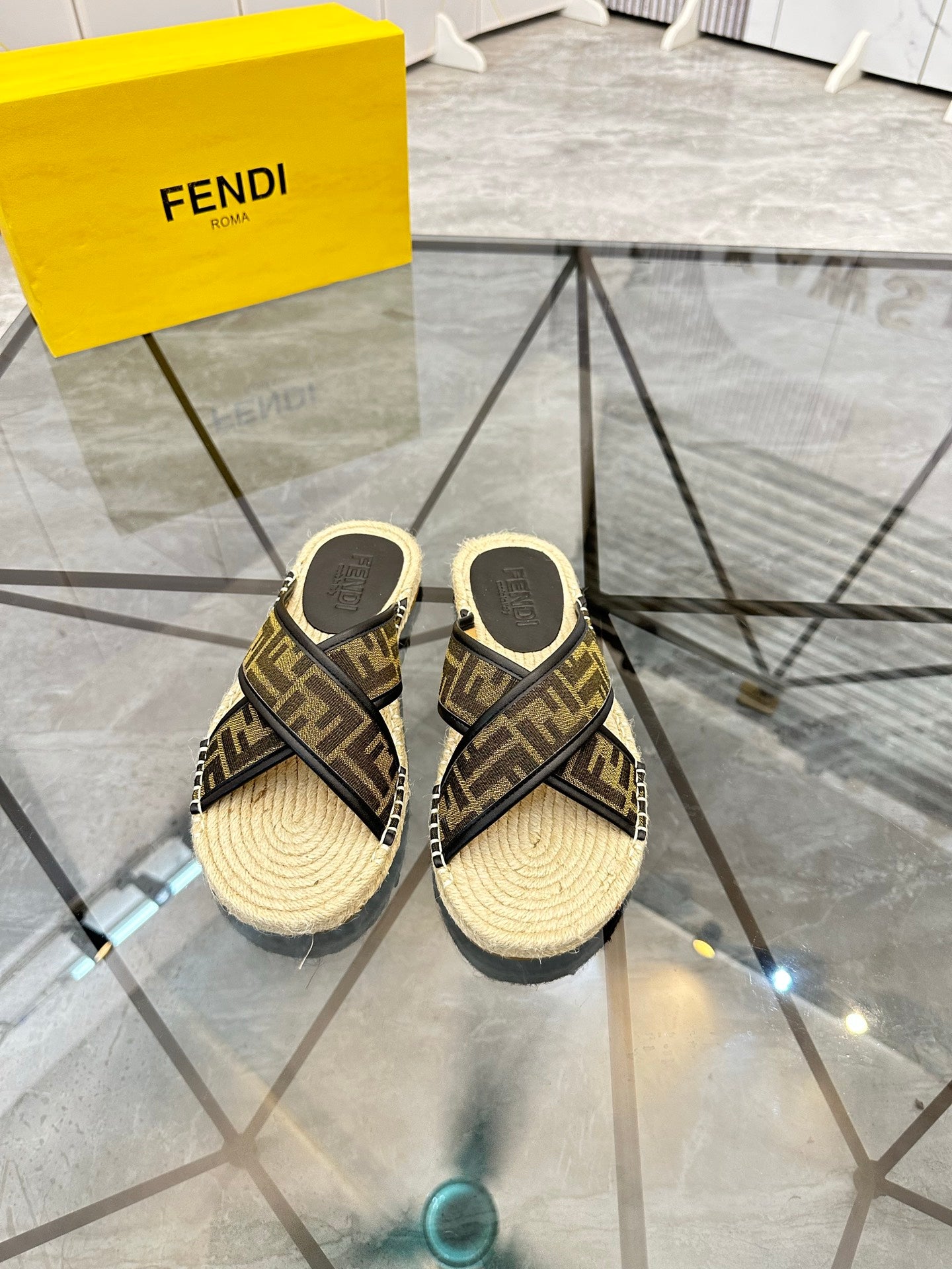LuxluxHouse Best Quality Sandals Fendi