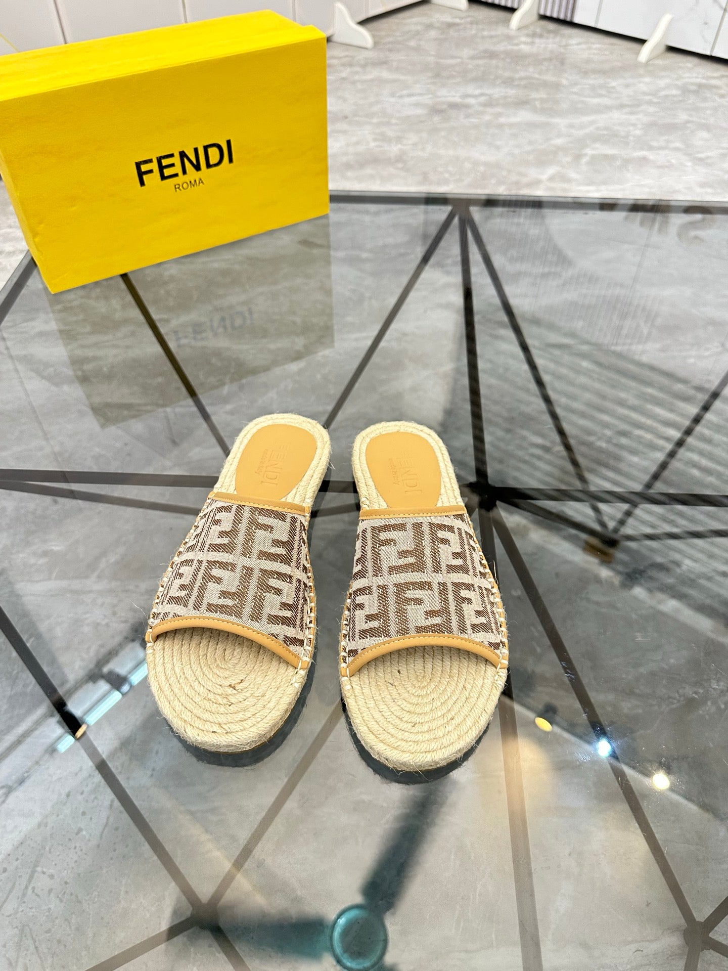 LuxluxHouse Best Quality Sandals Fendi