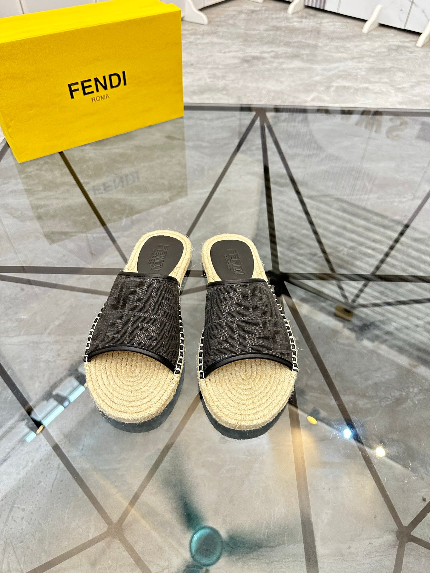 LuxluxHouse Best Quality Sandals Fendi