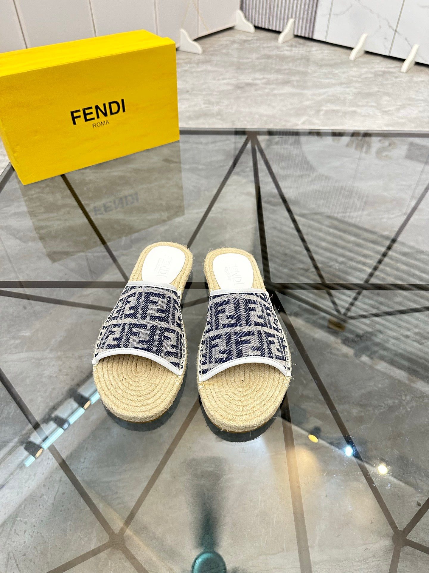 LuxluxHouse Best Quality Sandals Fendi