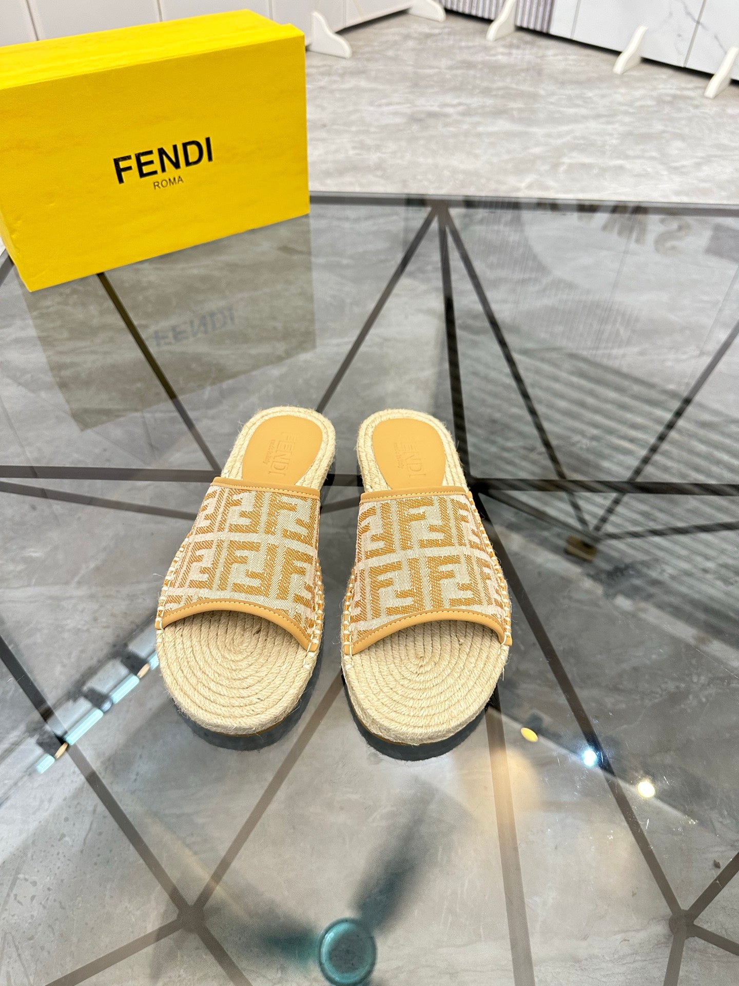 LuxluxHouse Best Quality Sandals Fendi