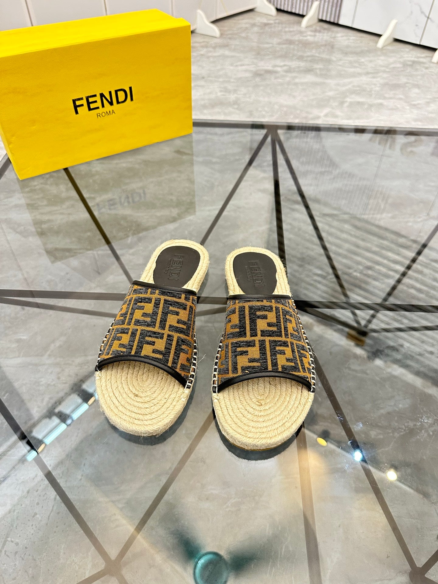 LuxluxHouse Best Quality Sandals Fendi