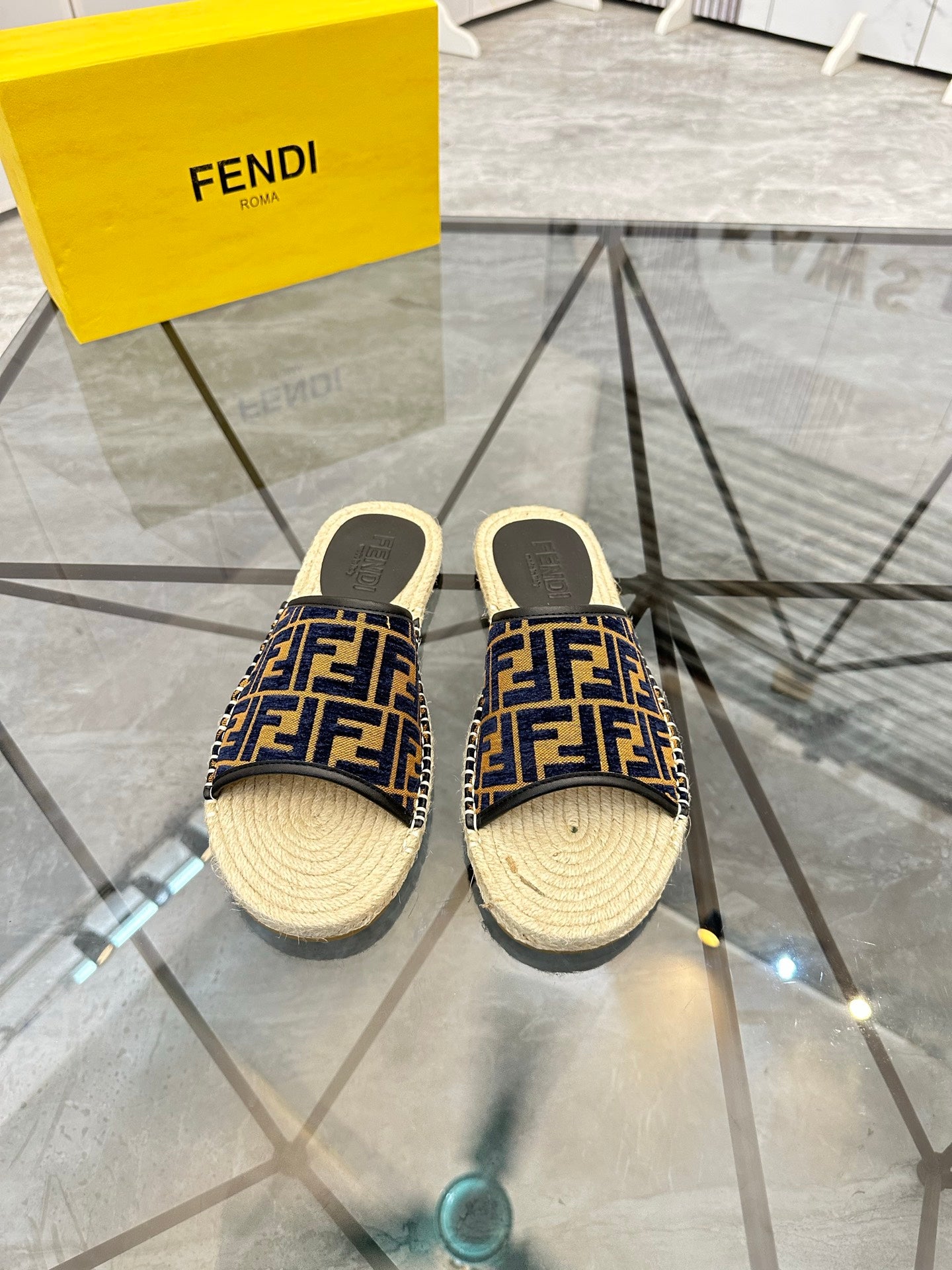 LuxluxHouse Best Quality Sandals Fendi