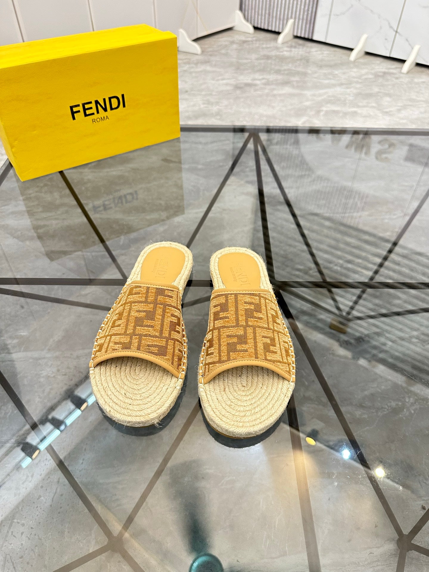 LuxluxHouse Best Quality Sandals Fendi