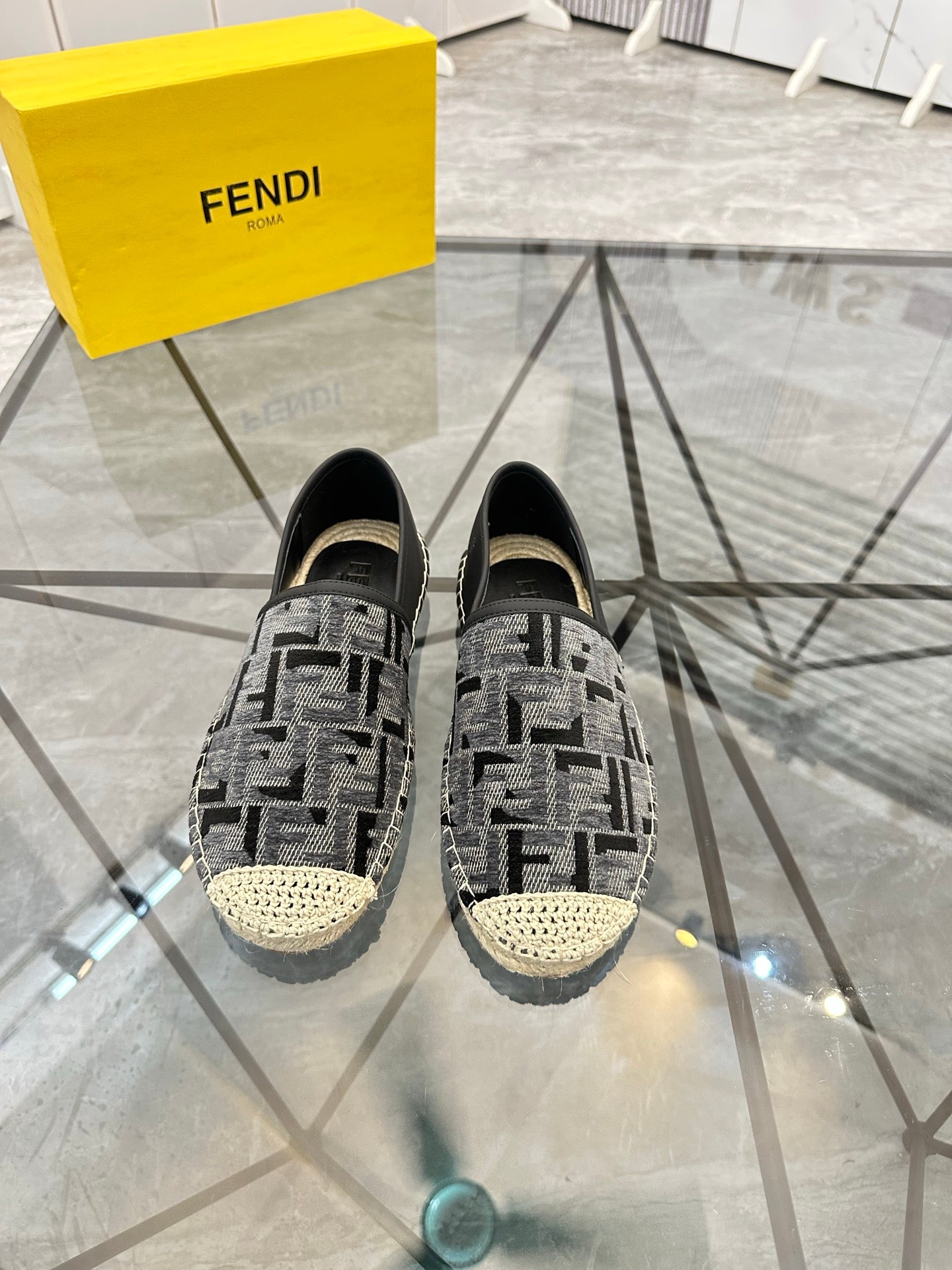 LuxluxHouse Best Quality Shoes Fendi