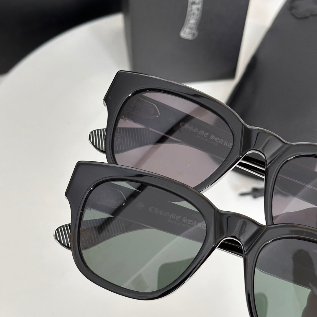 LuxluxHouse Best Quality Glasses Chrome Hearts