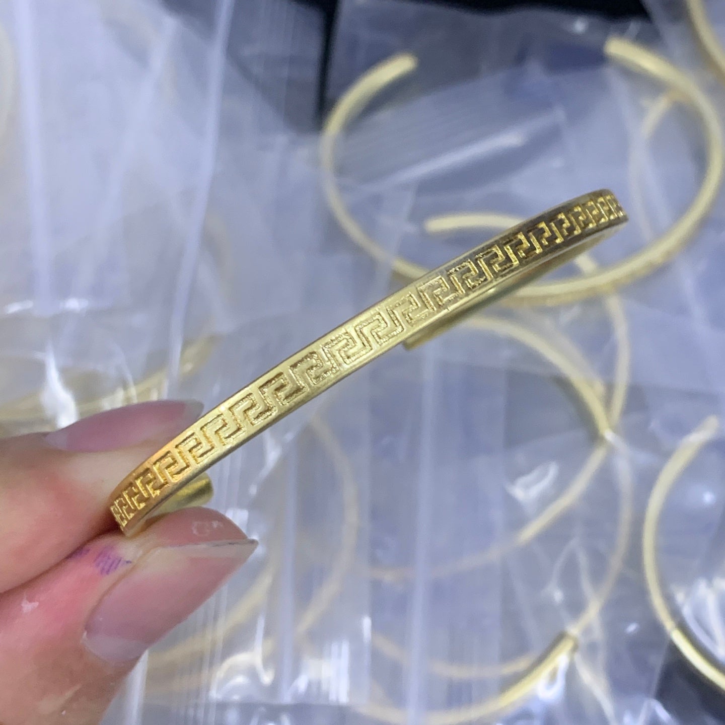 LuxluxHouse Low Price And High Quality Accessories Versace