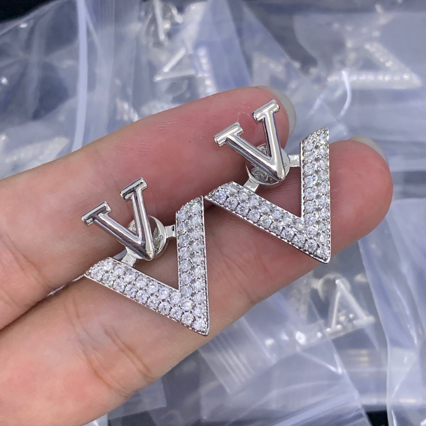 LuxluxHouse Low Price And High Quality Accessories Valentino