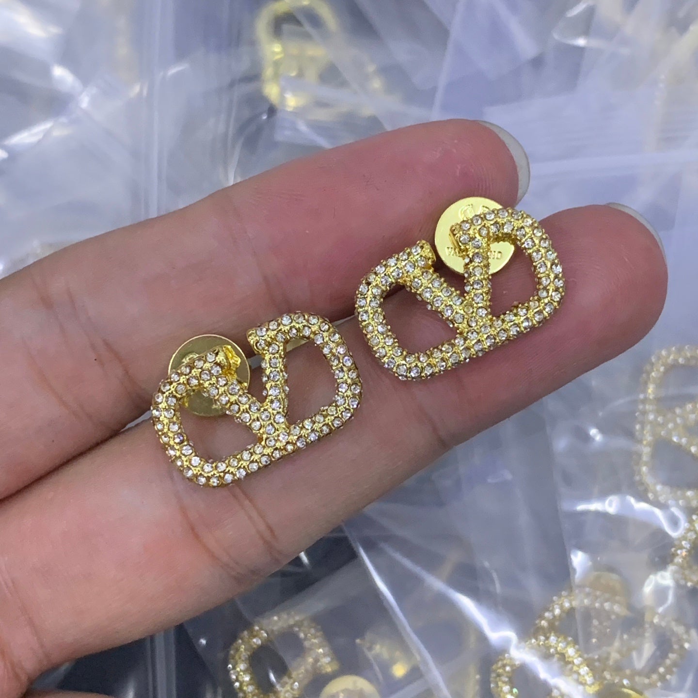 LuxluxHouse Low Price And High Quality Accessories Valentino