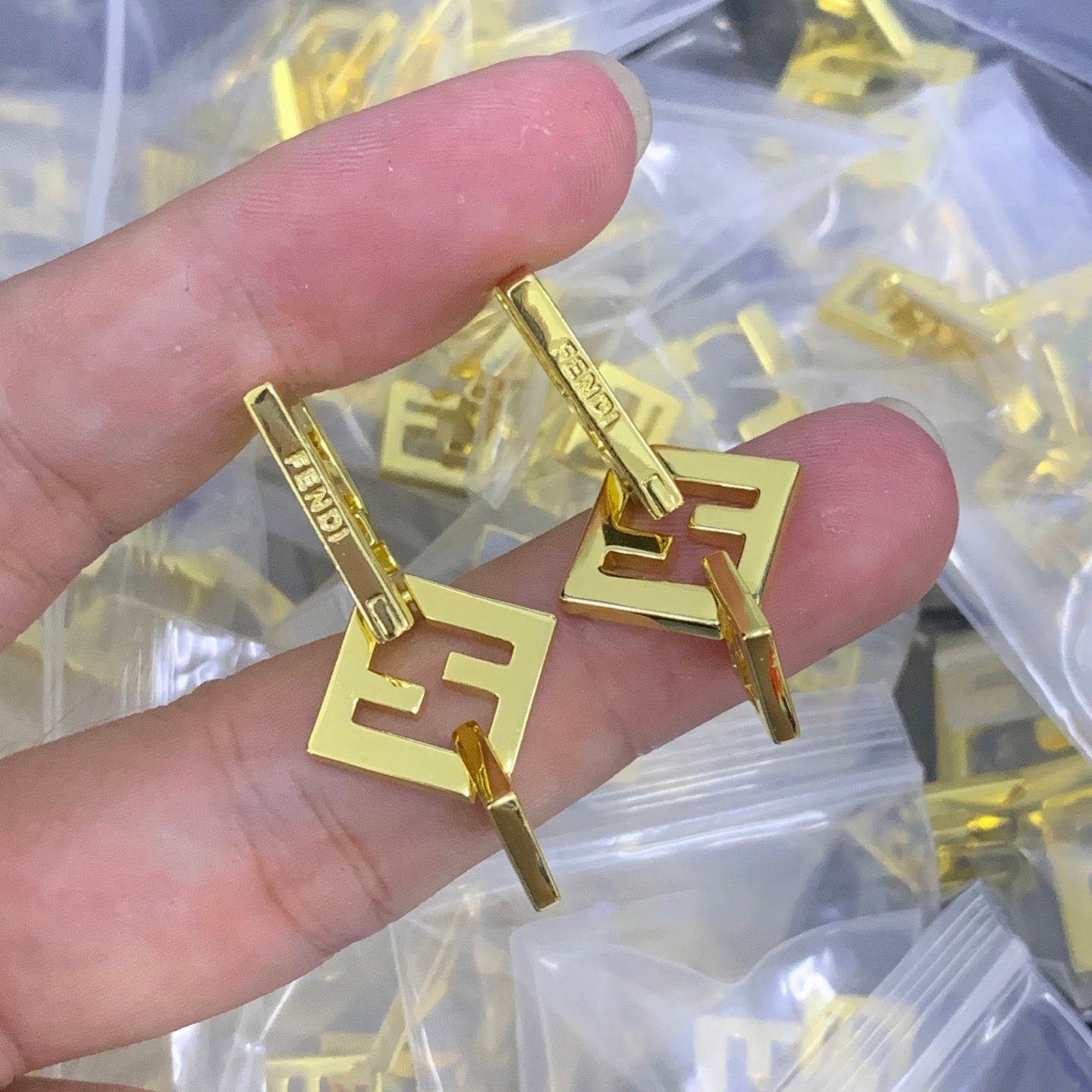 LuxluxHouse Low Price And High Quality Accessories Fendi