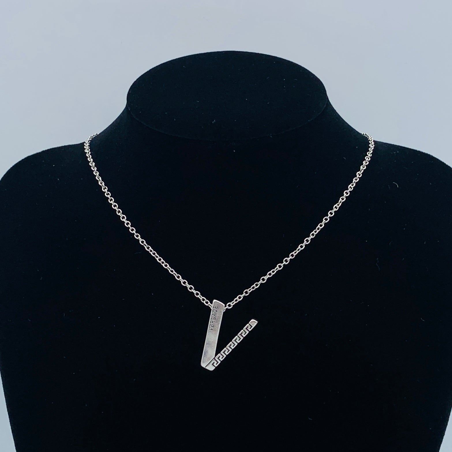 LuxluxHouse Low Price And High Quality Accessories Versace