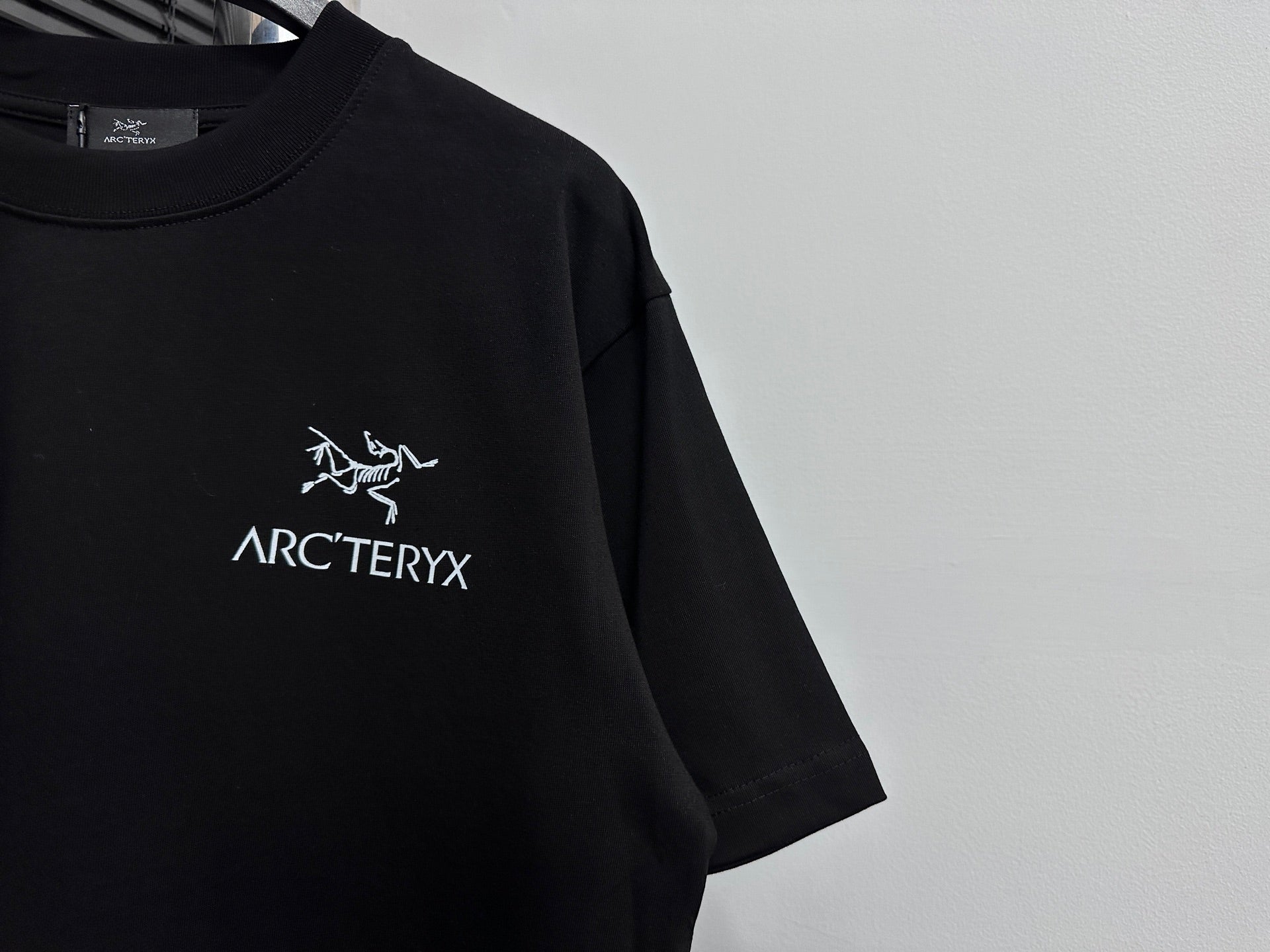 LuxluxHouse Best Quality Clothes T-shirt Arcteryx