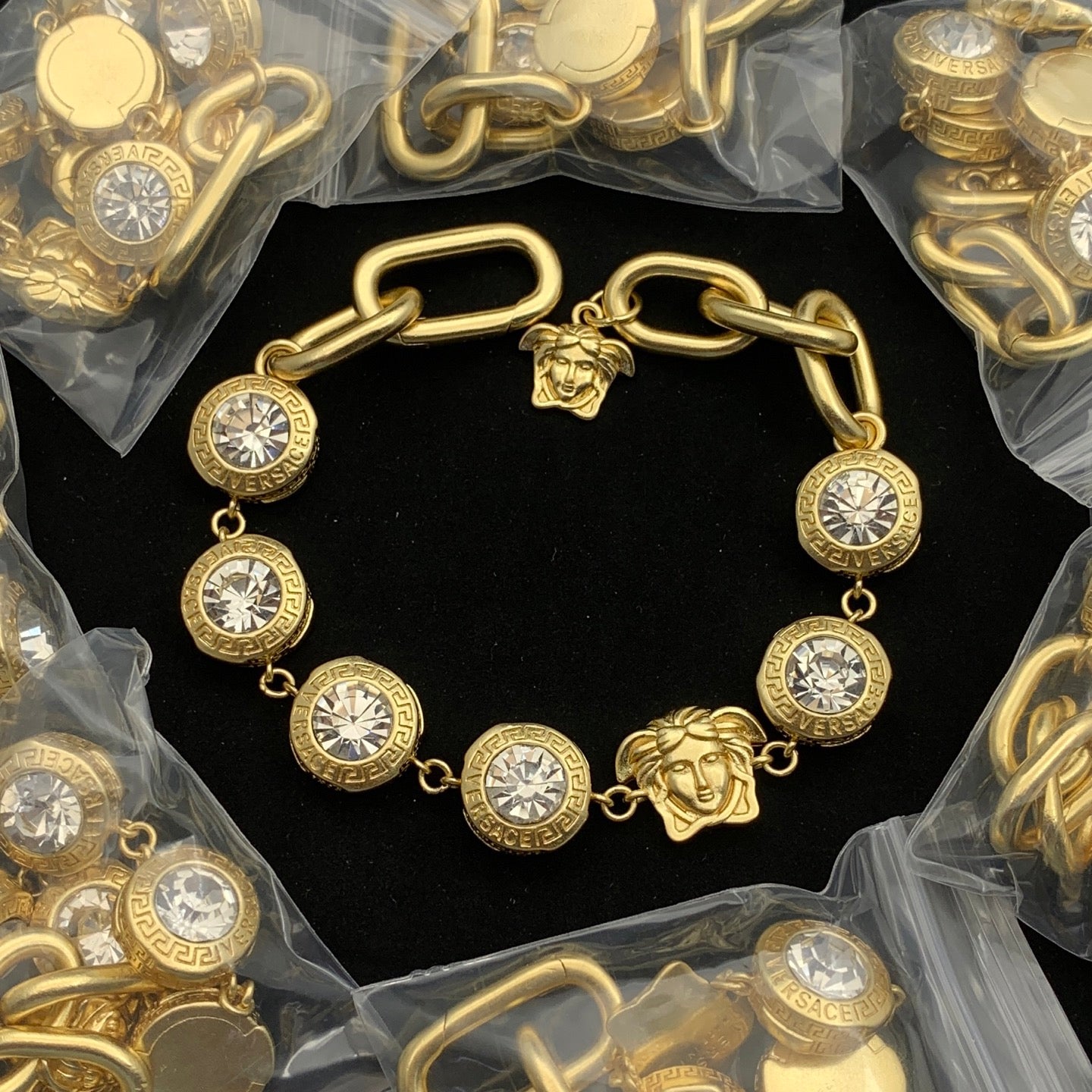 LuxluxHouse Low Price And High Quality Accessories Versace