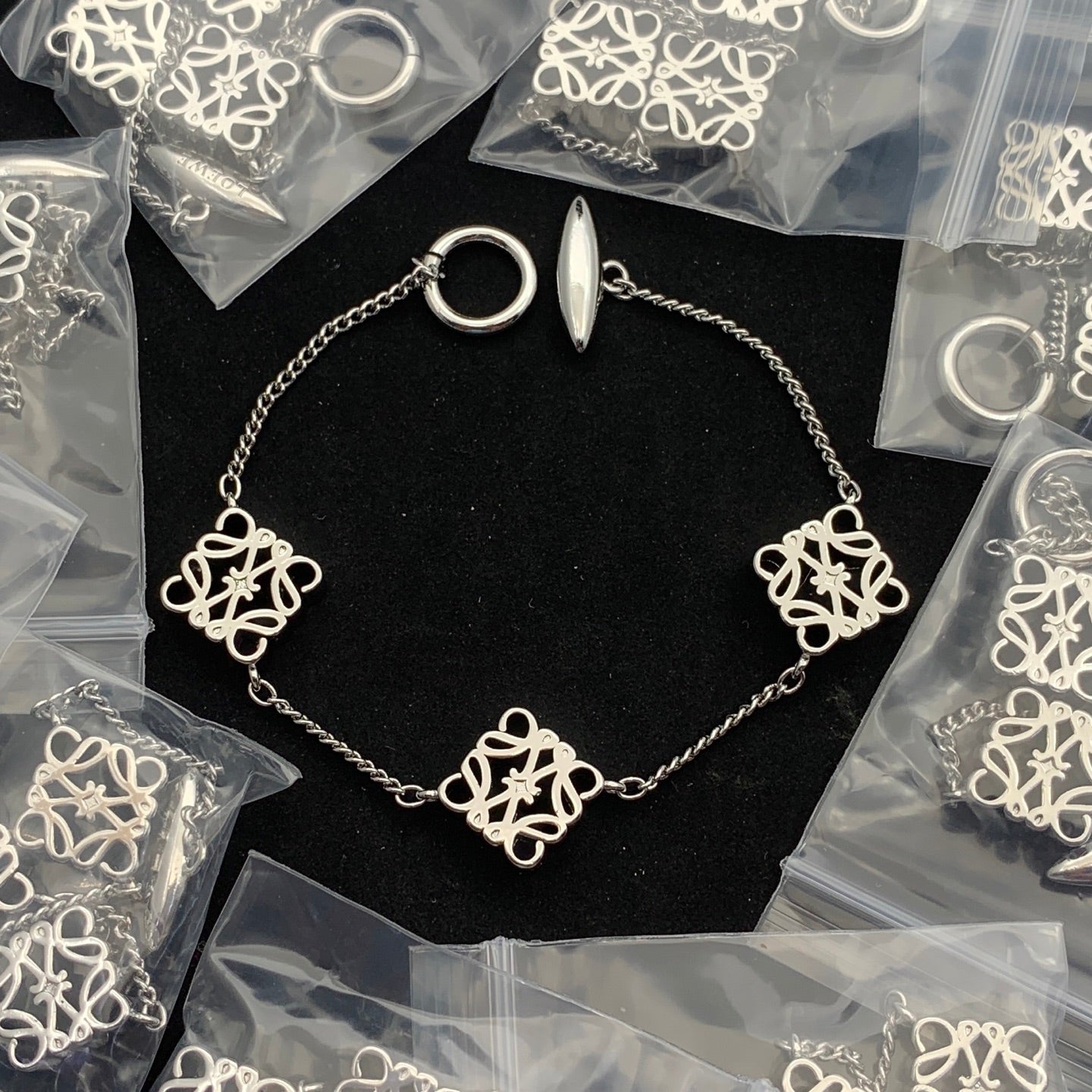 LuxluxHouse Low Price And High Quality Accessories Loewe