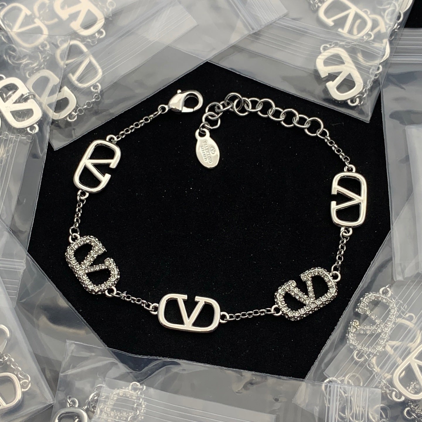 LuxluxHouse Low Price And High Quality Accessories Valentino