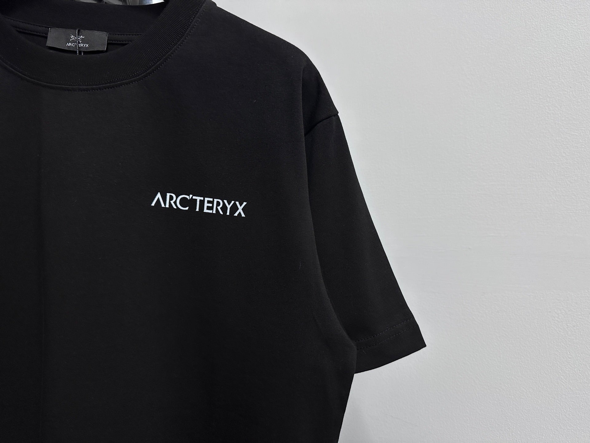 LuxluxHouse Best Quality Clothes T-shirt Arcteryx